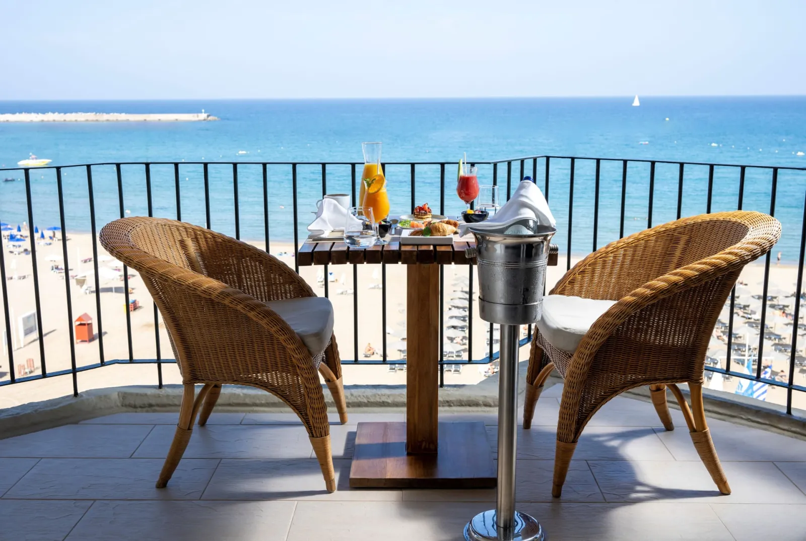 Mythica Deluxe Room - Sea Front
