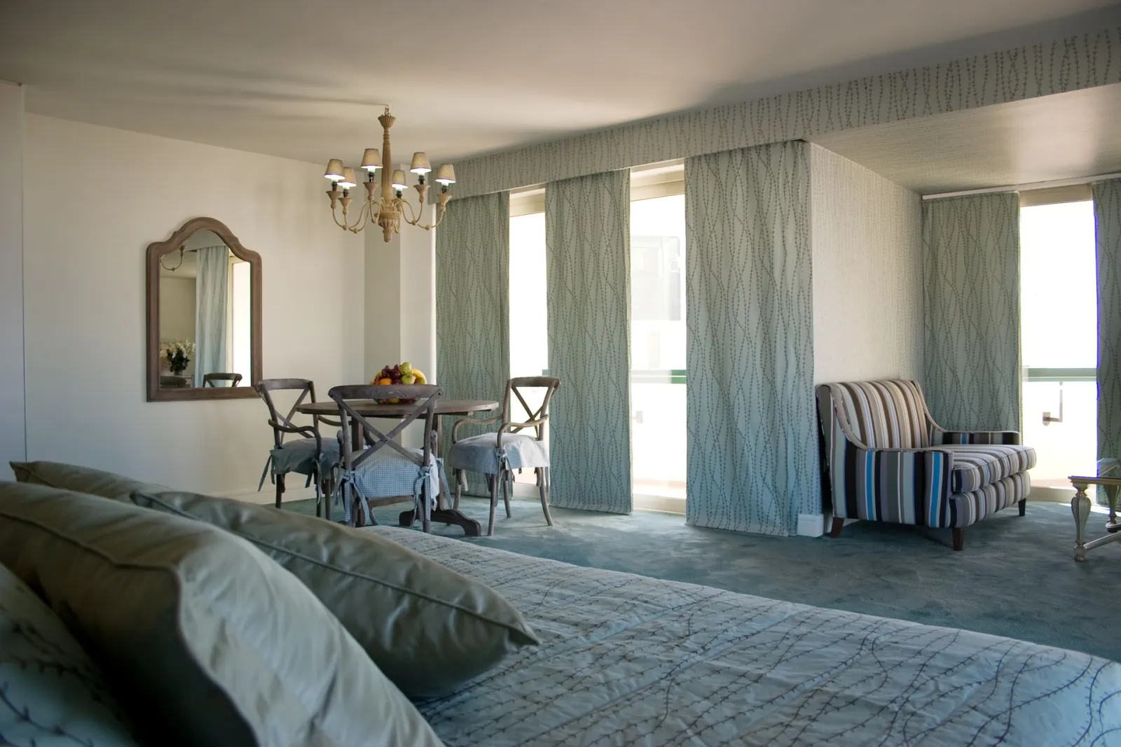 Mythica Executive Suite - Sea View