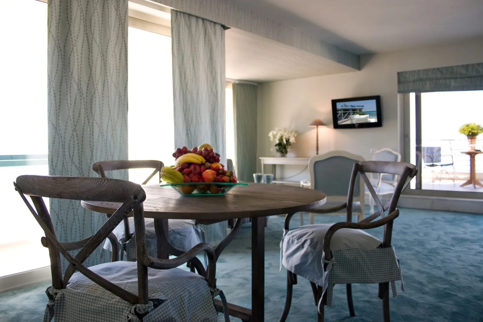 Mythica Executive Suite - Sea View