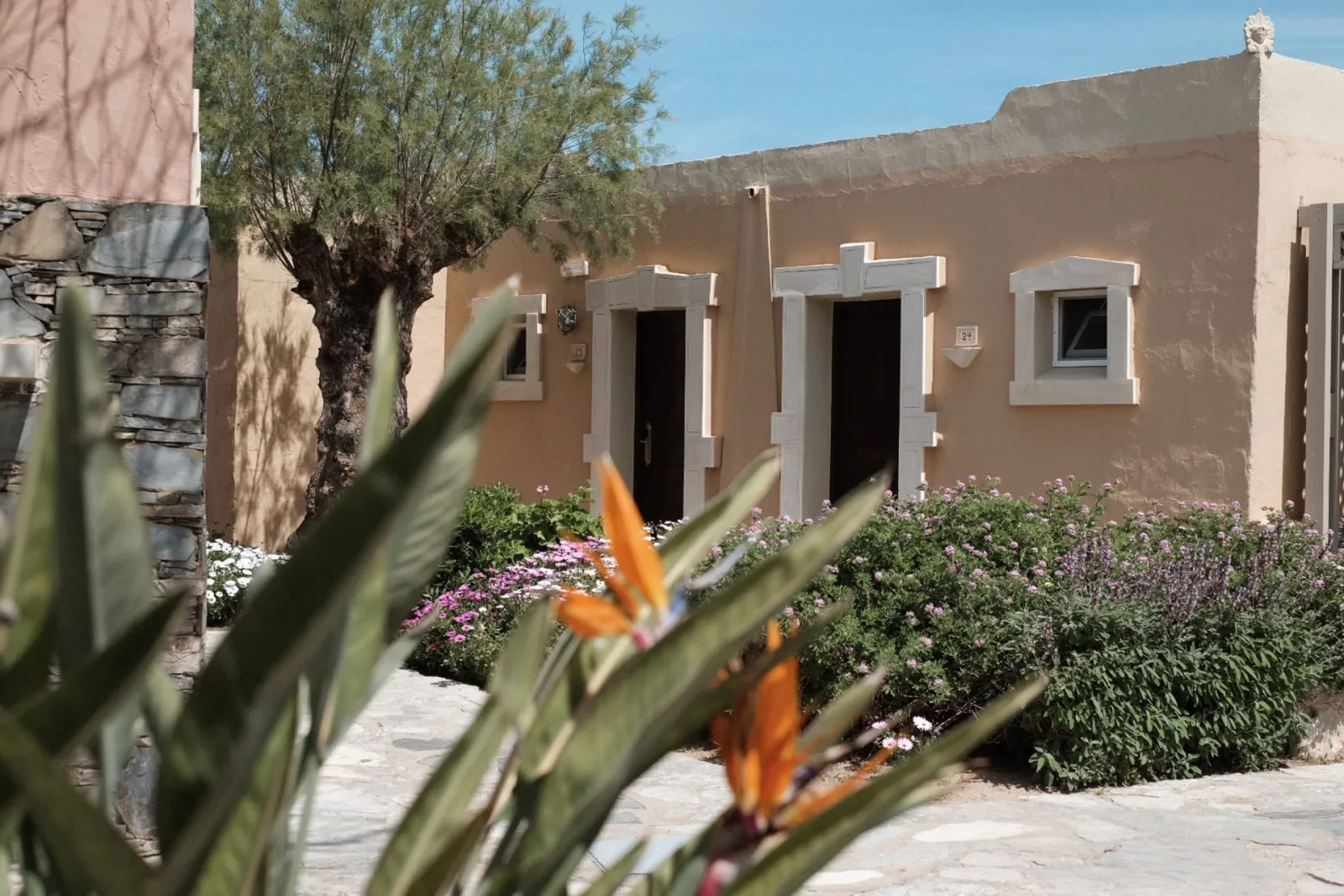 Classic Bungalow - Side Sea View