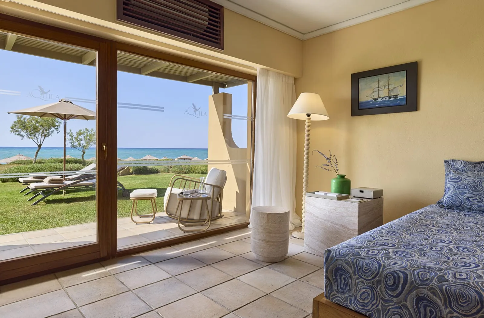 Mythica Bungalow - Beachfront