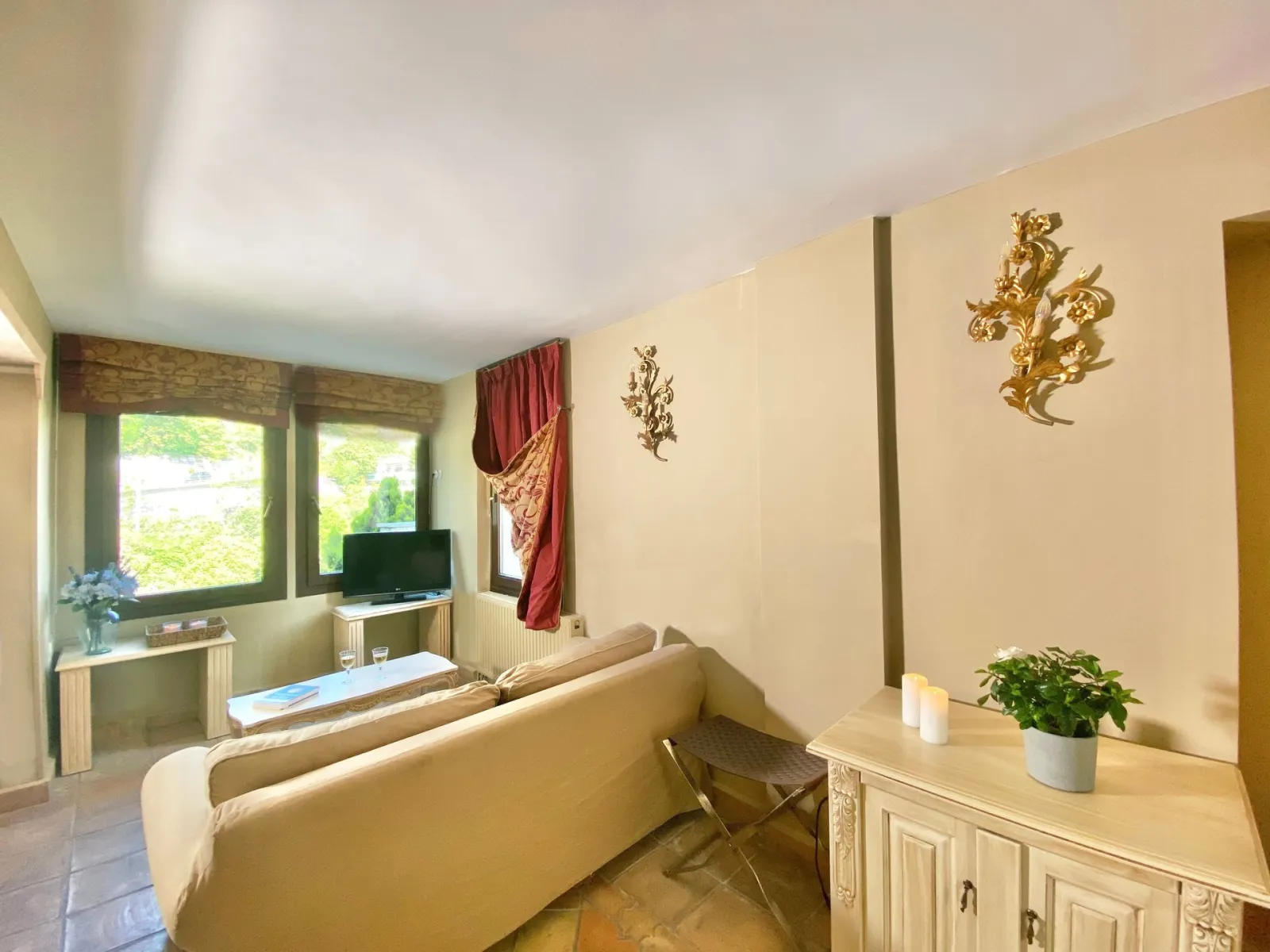 Suite with Fireplace