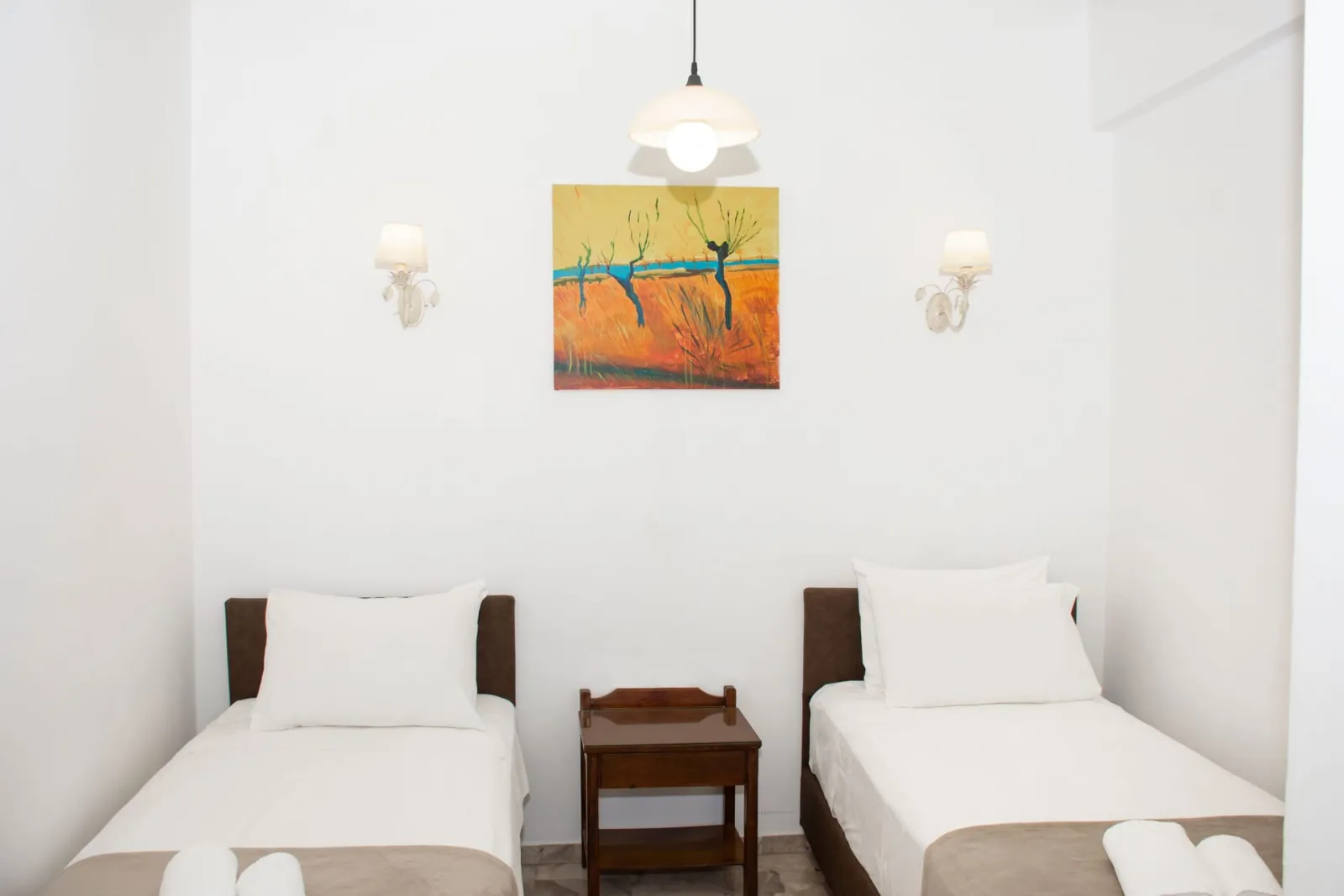 Twin Mountain View Room