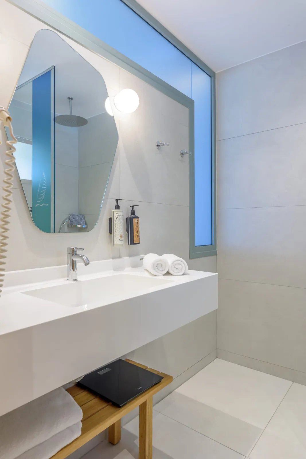 Family Open Plan Sea View