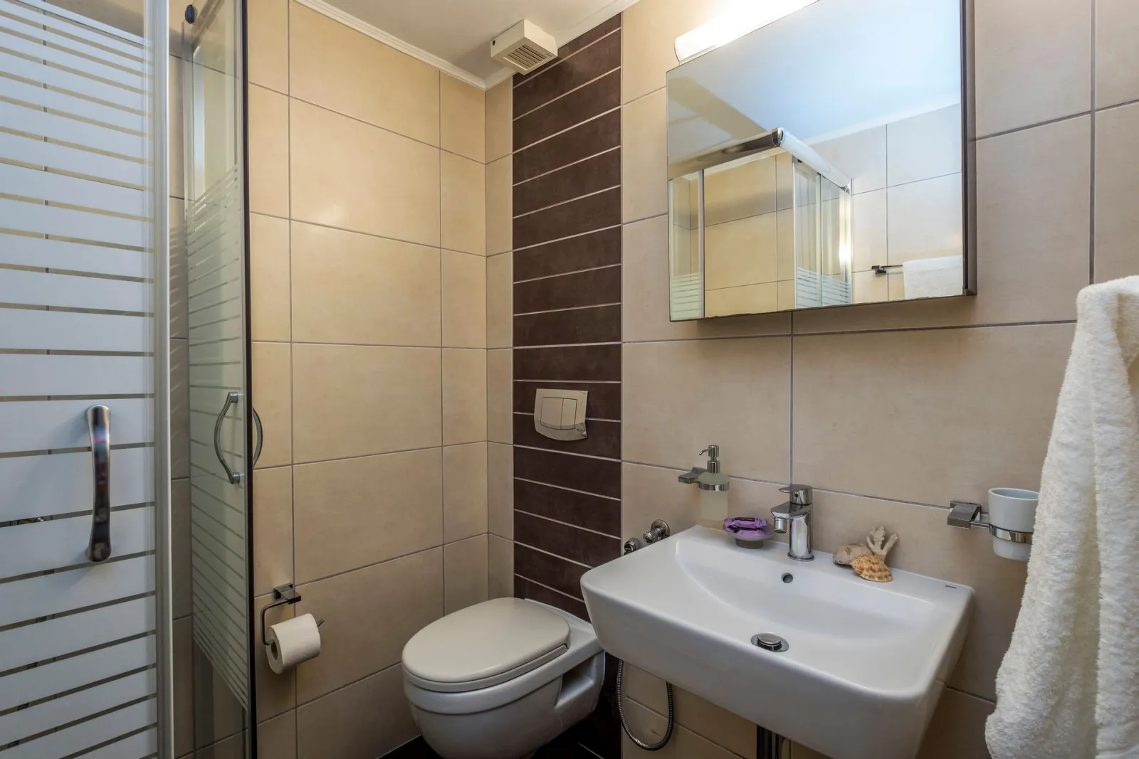 2 Bedroom Family Suite