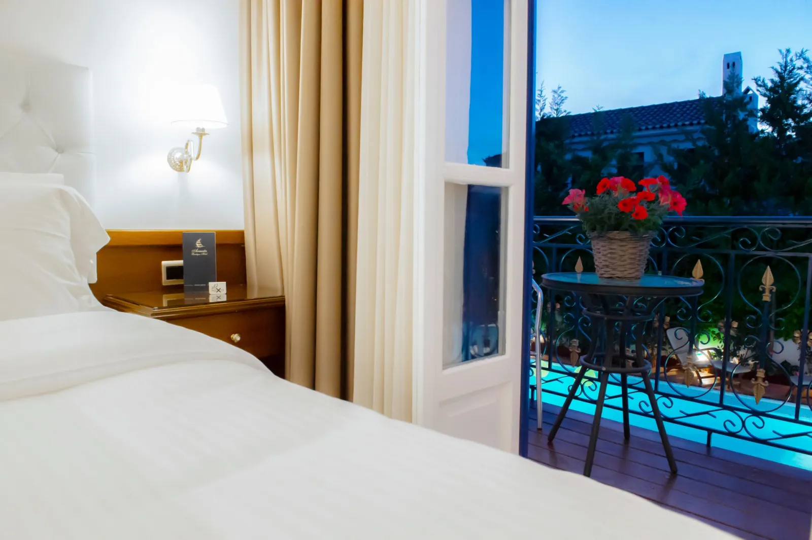 Standard Double Room | Pool View
