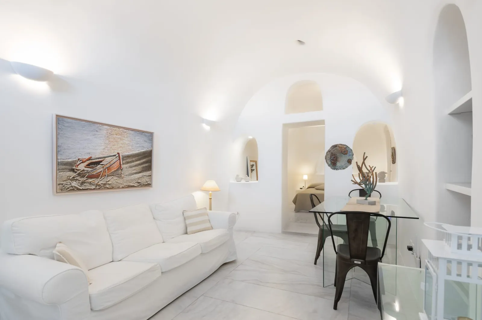 Honeymoon  Cave Suite with Private Outdoor Hot Tub with Jets