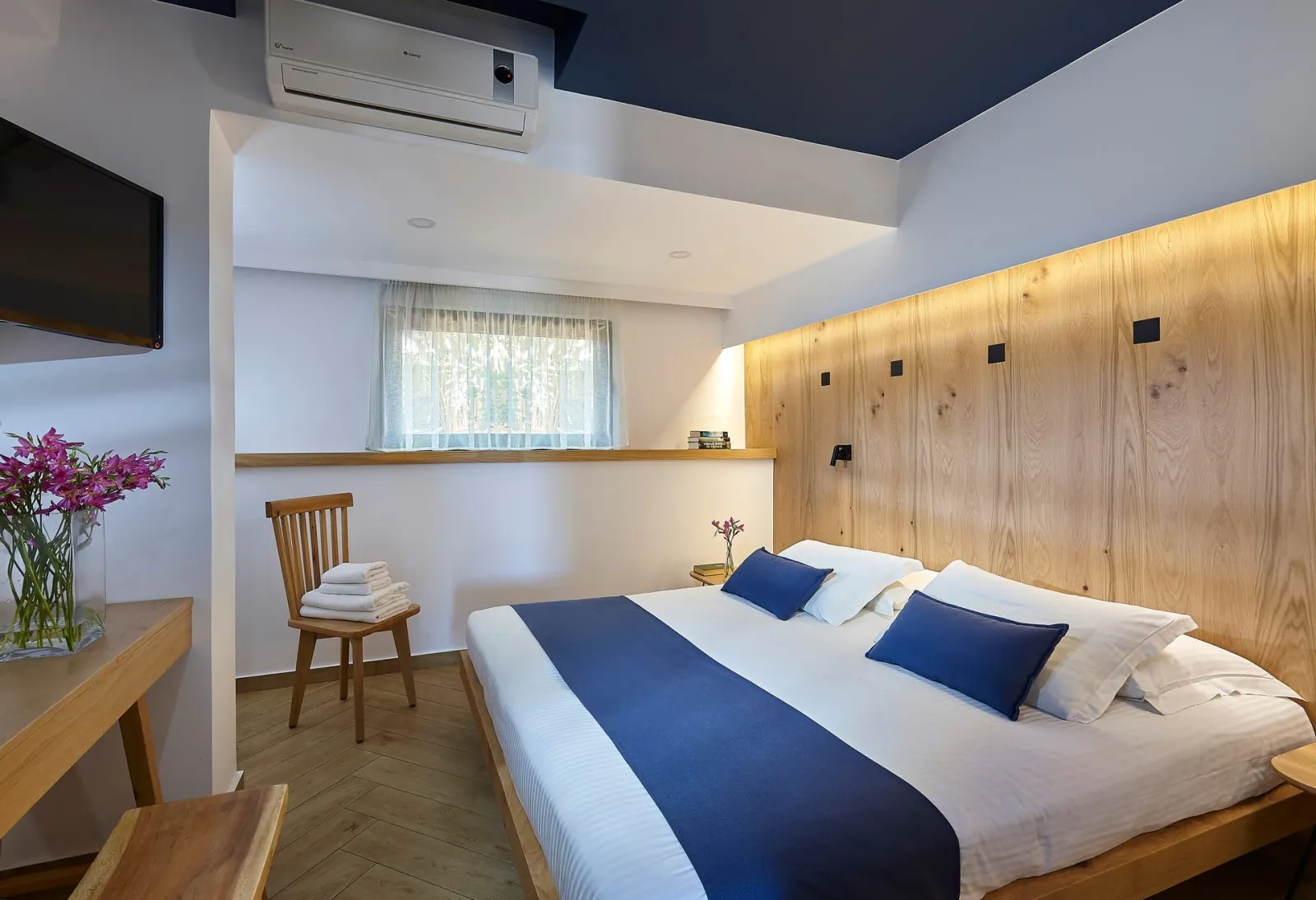 Superior Double Room with Land View