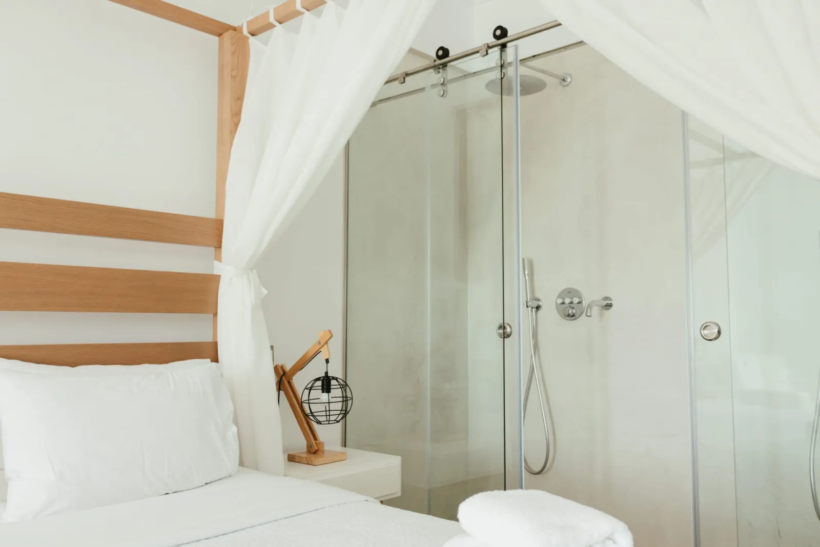 Honeymoon Suite with in room open walk in shower
