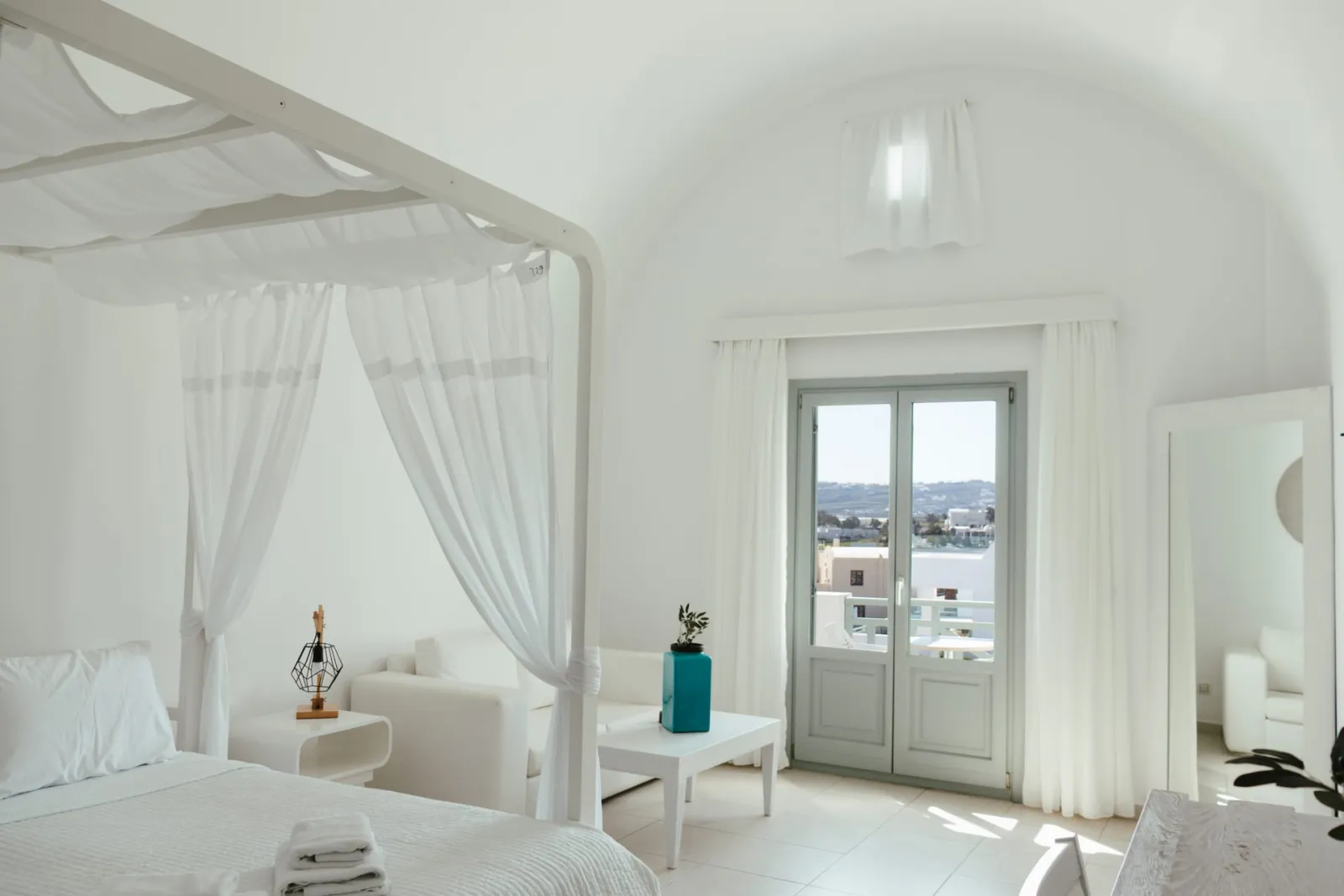 Honeymoon Suite with in room open walk in shower