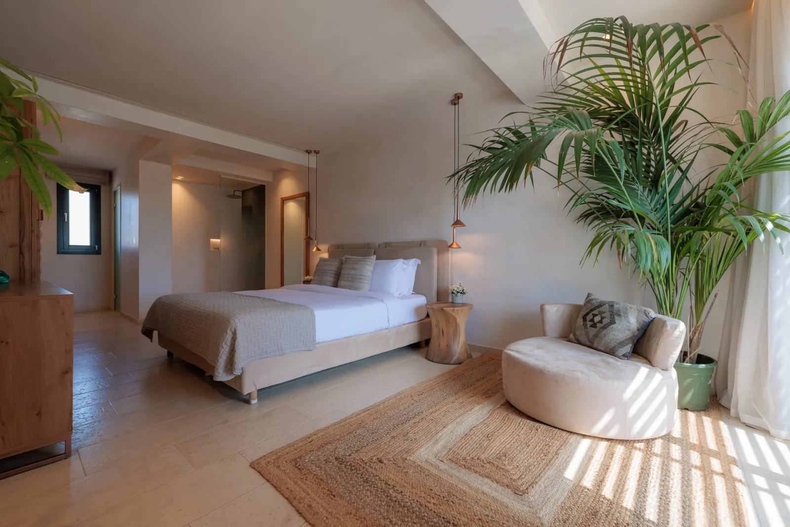 Superior Double with Private Pool & Surrounding View