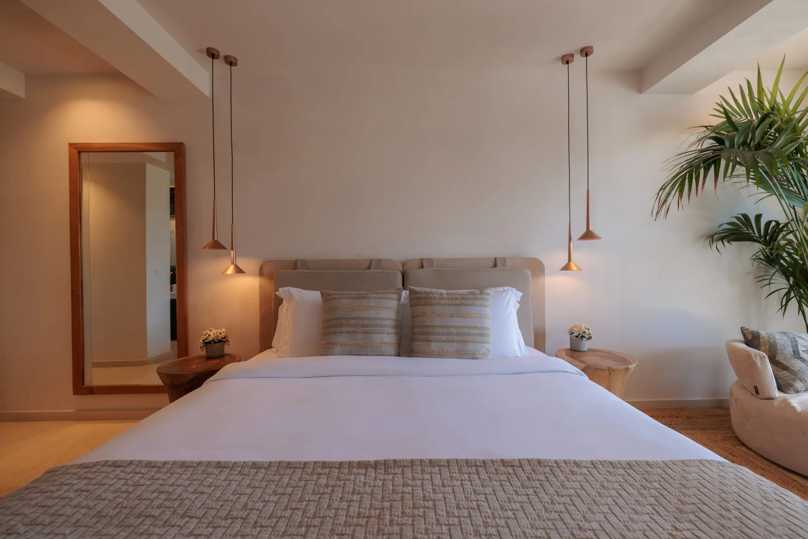 Superior Double with Private Pool & Surrounding View