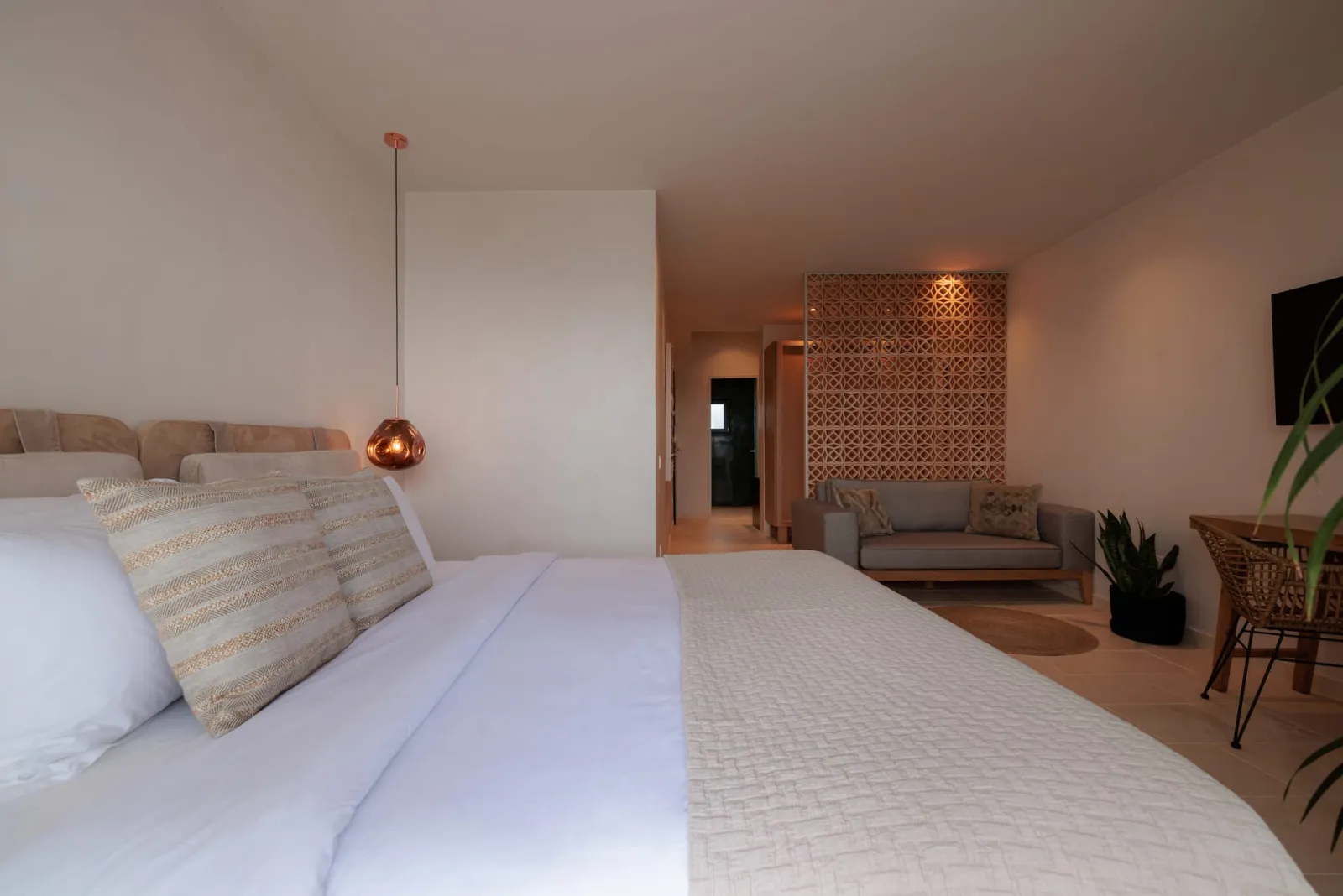 Superior Double with Private Pool &amp; Sea View