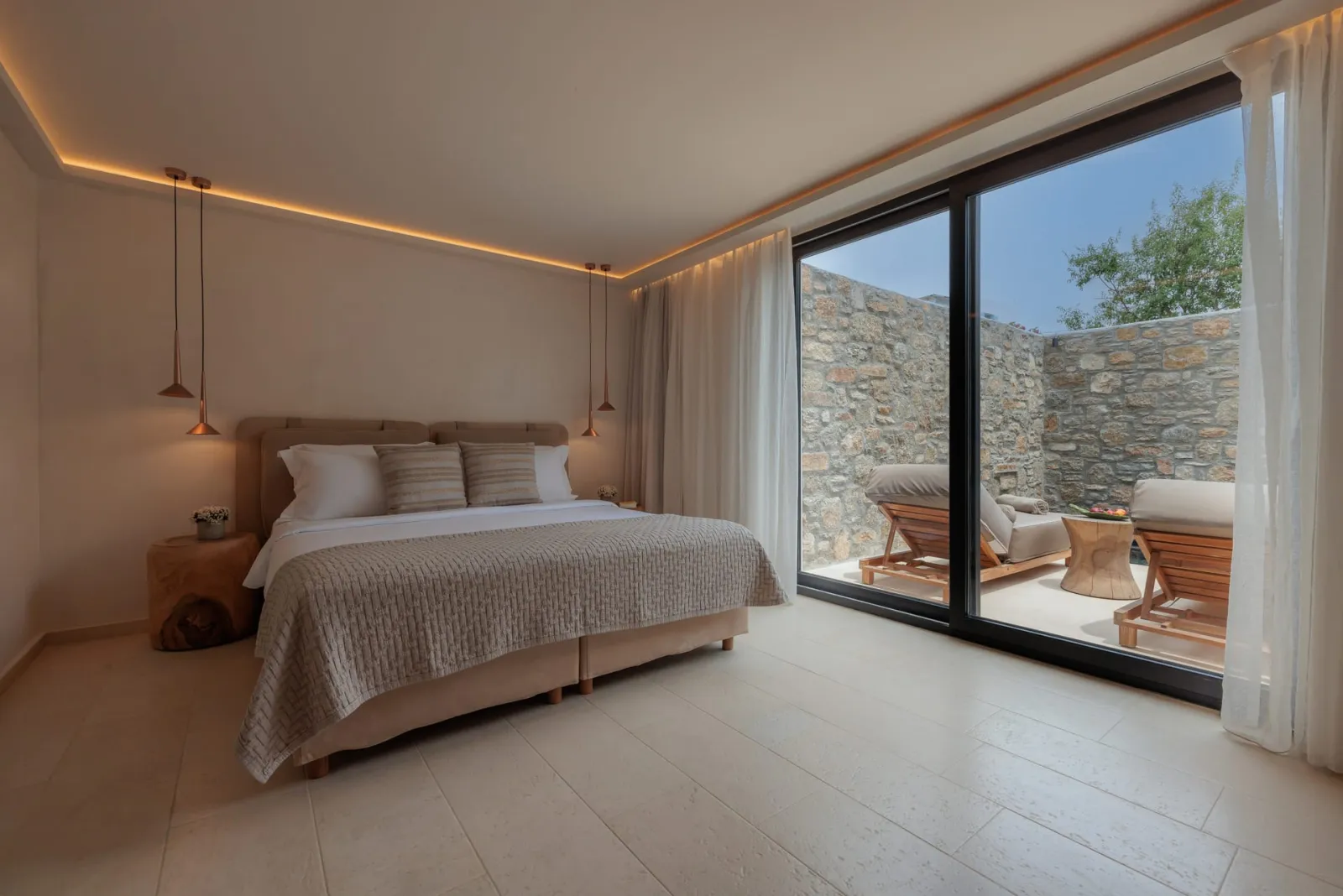 Asty 2 Bedroom Loft Suite with Private Pool & Surrounding View