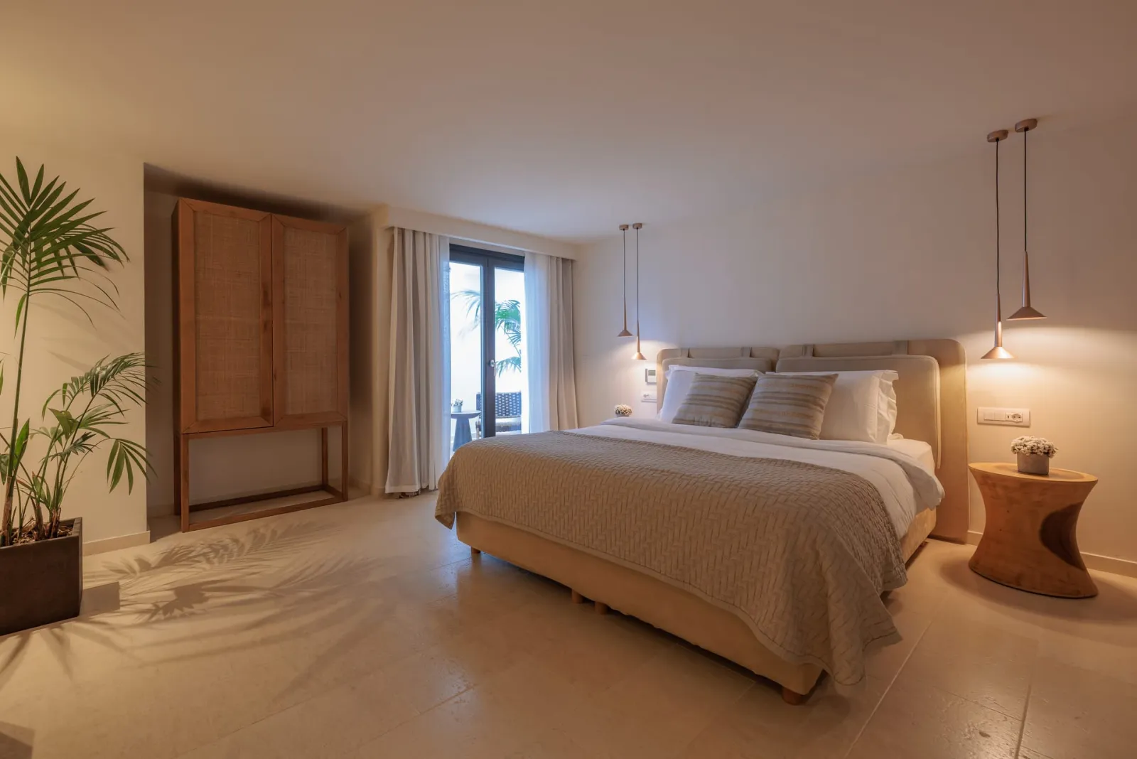 Asty Maisonette with Private Pool