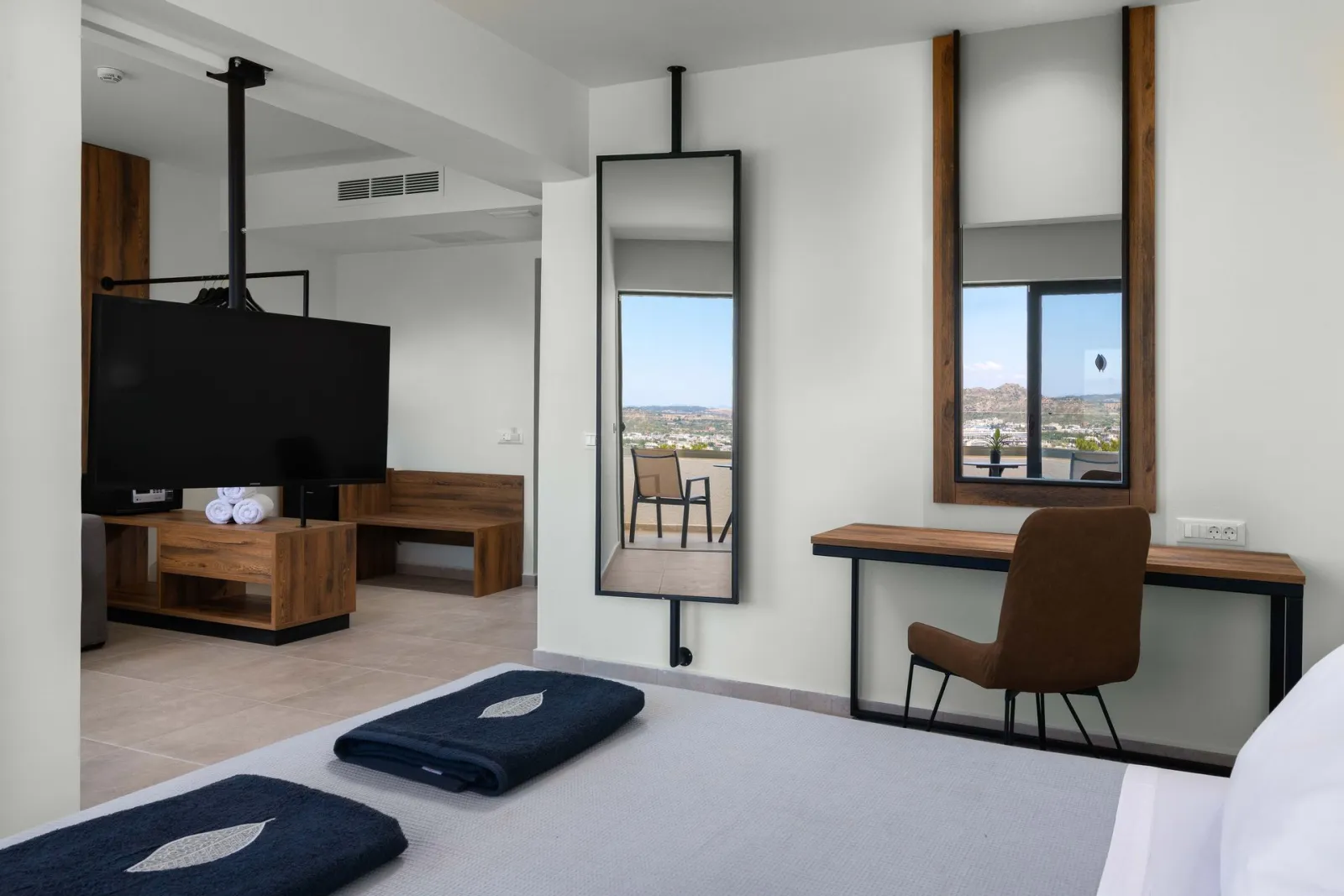 Junior Suite with Sea or Side Sea View