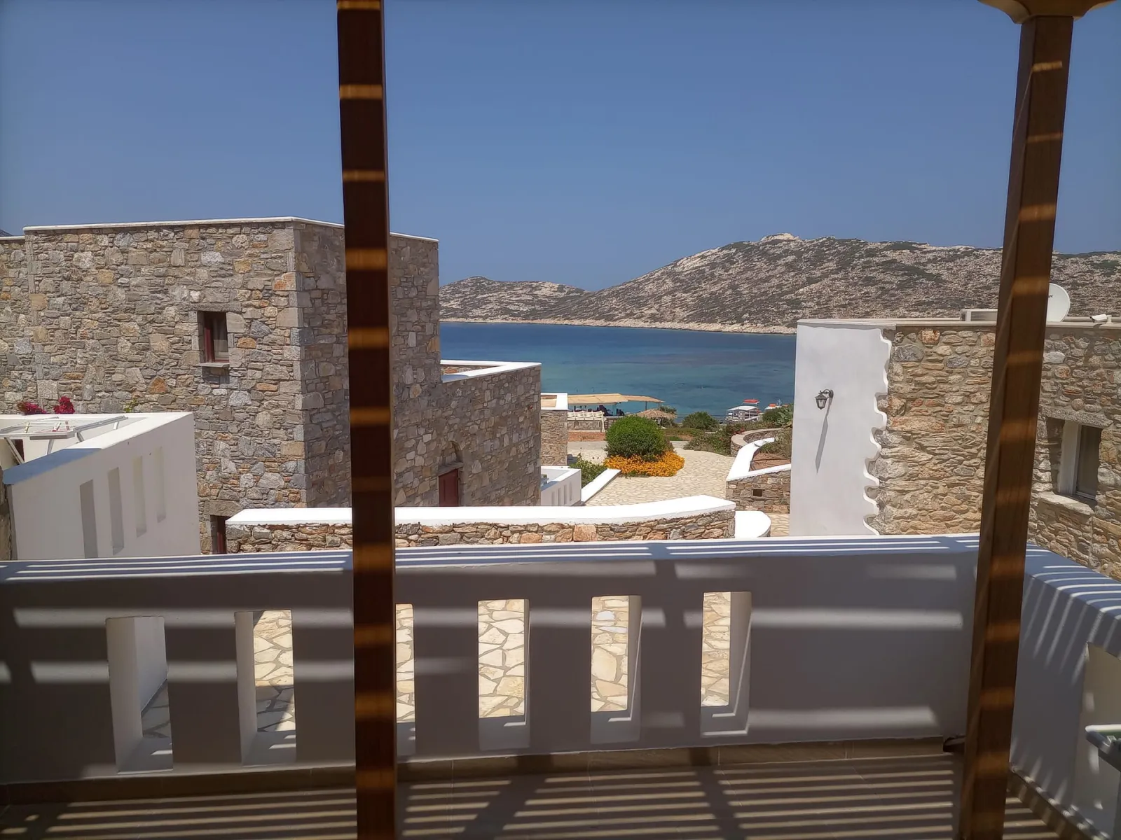 Family Apartment Ground Floor with Side Sea View