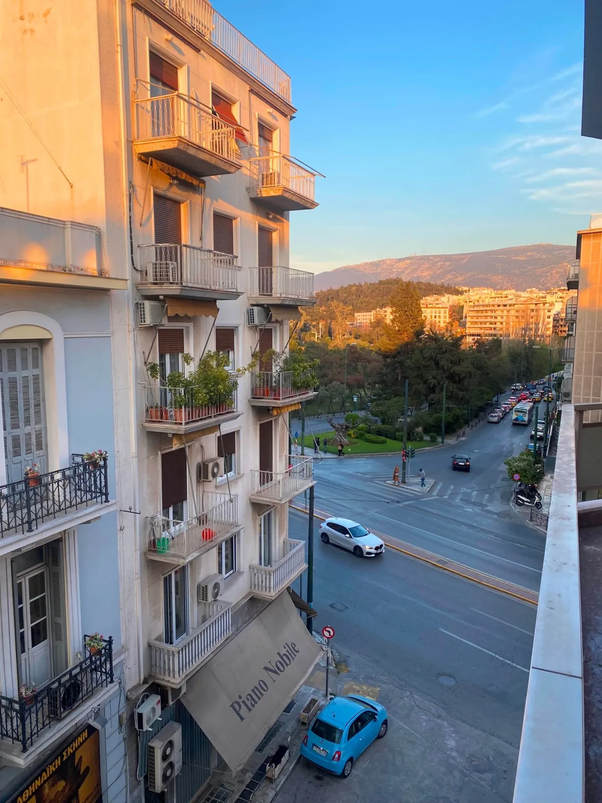 Stroll to the Acropolis – Athanasiou Diakou 16 Athens