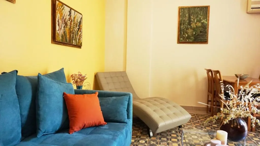 A few steps away from Syntagma and Plaka (A1) – Nikis 33 Athens