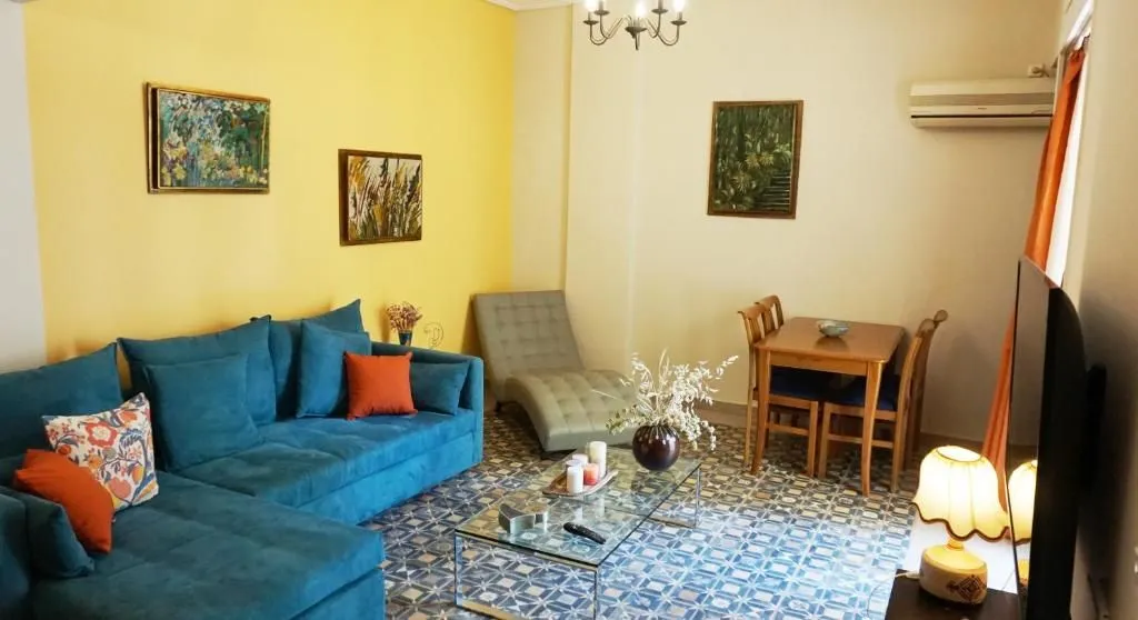 A few steps away from Syntagma and Plaka (A1) – Nikis 33 Athens