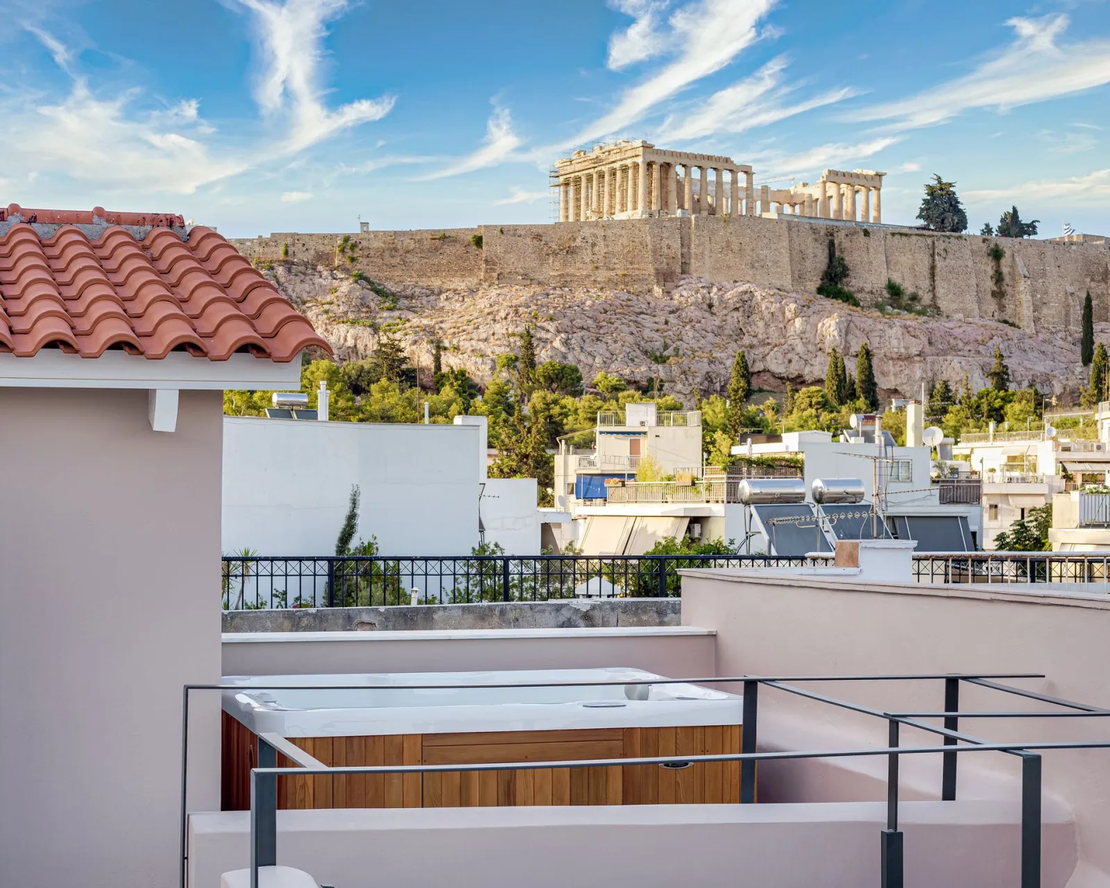 Athina Suite with Rooftop Hot Tub