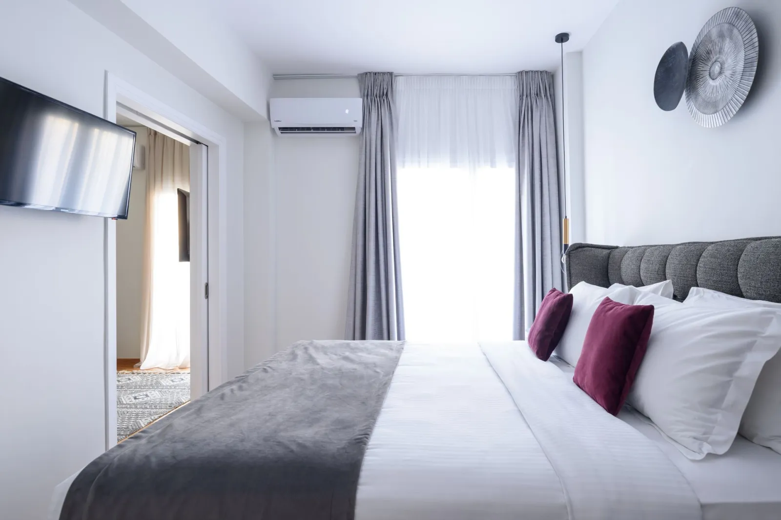 Acropolis Grand Apartment