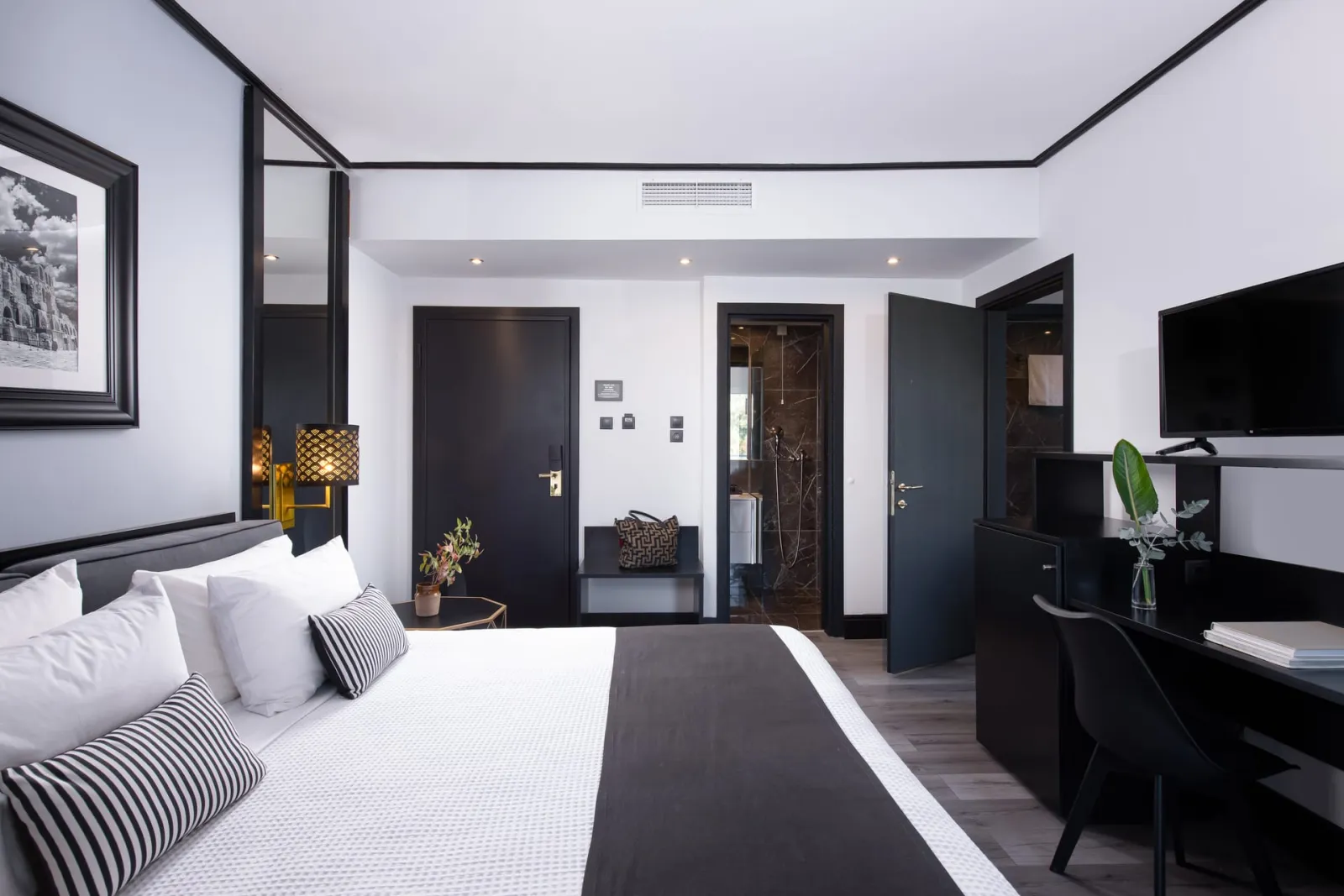 Deluxe Family Room