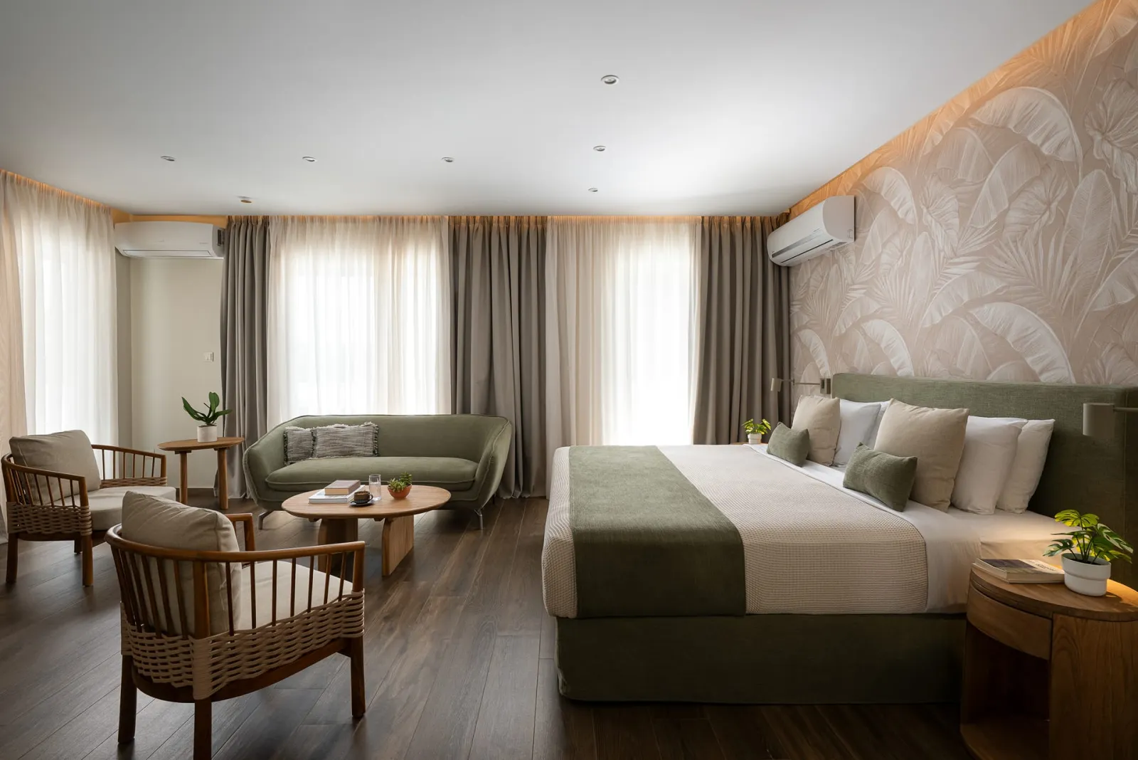 Executive Sea View Suite with Jacuzzi