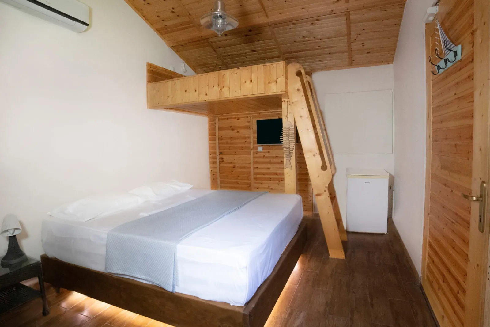 Standard Quadruple Room Platanos