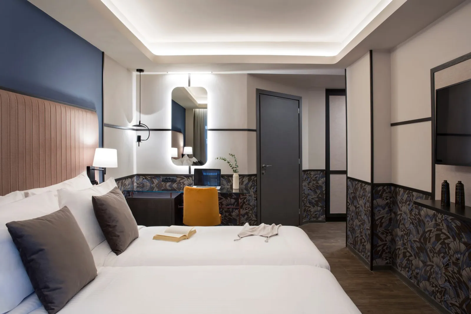 Classic Double Room with City View