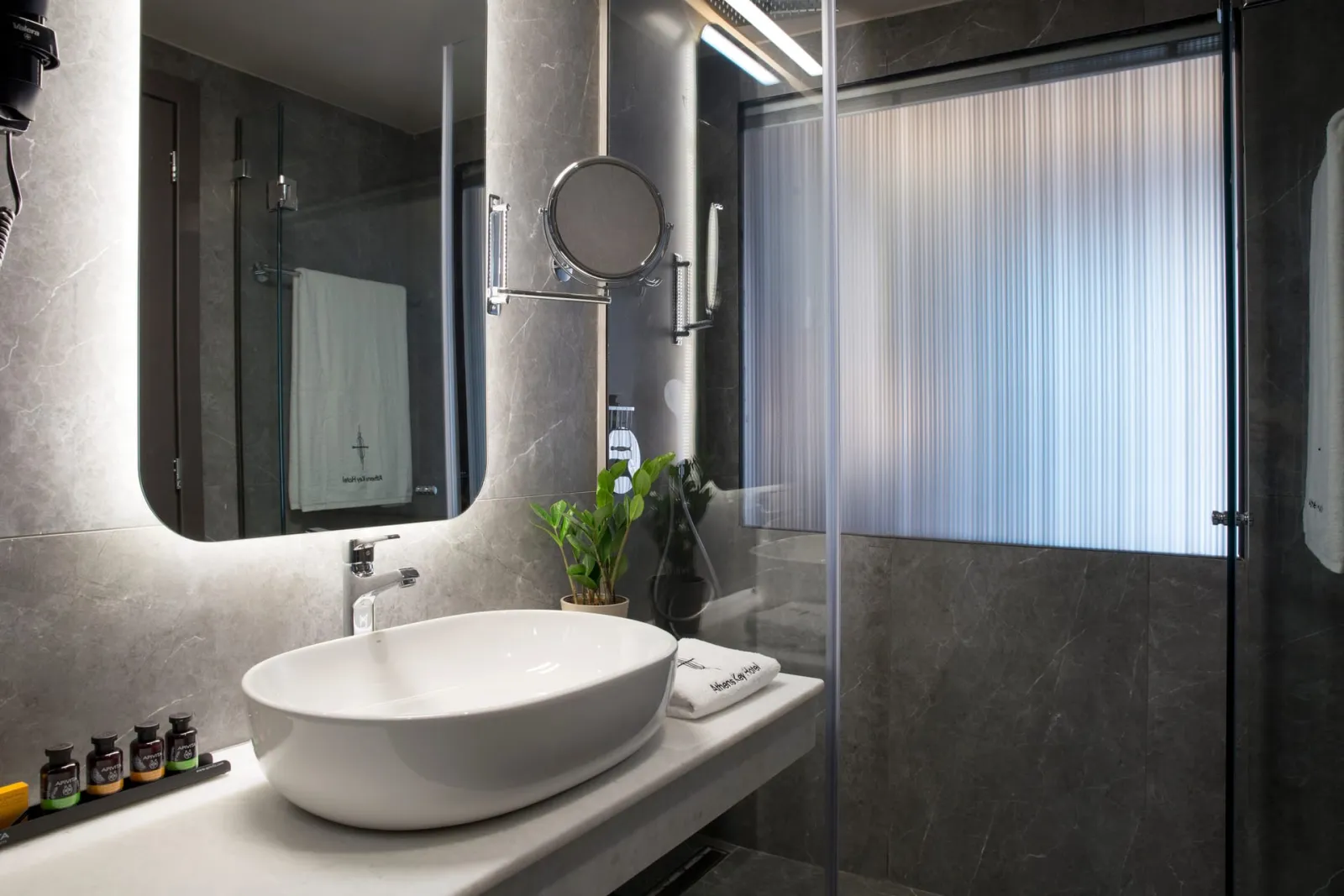 Deluxe Twin Room with City View