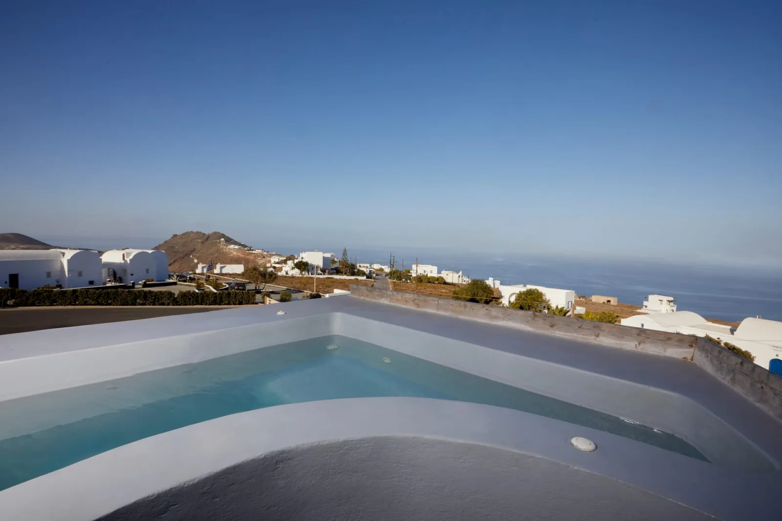 Suite Outdoor Heated Jacuzzi