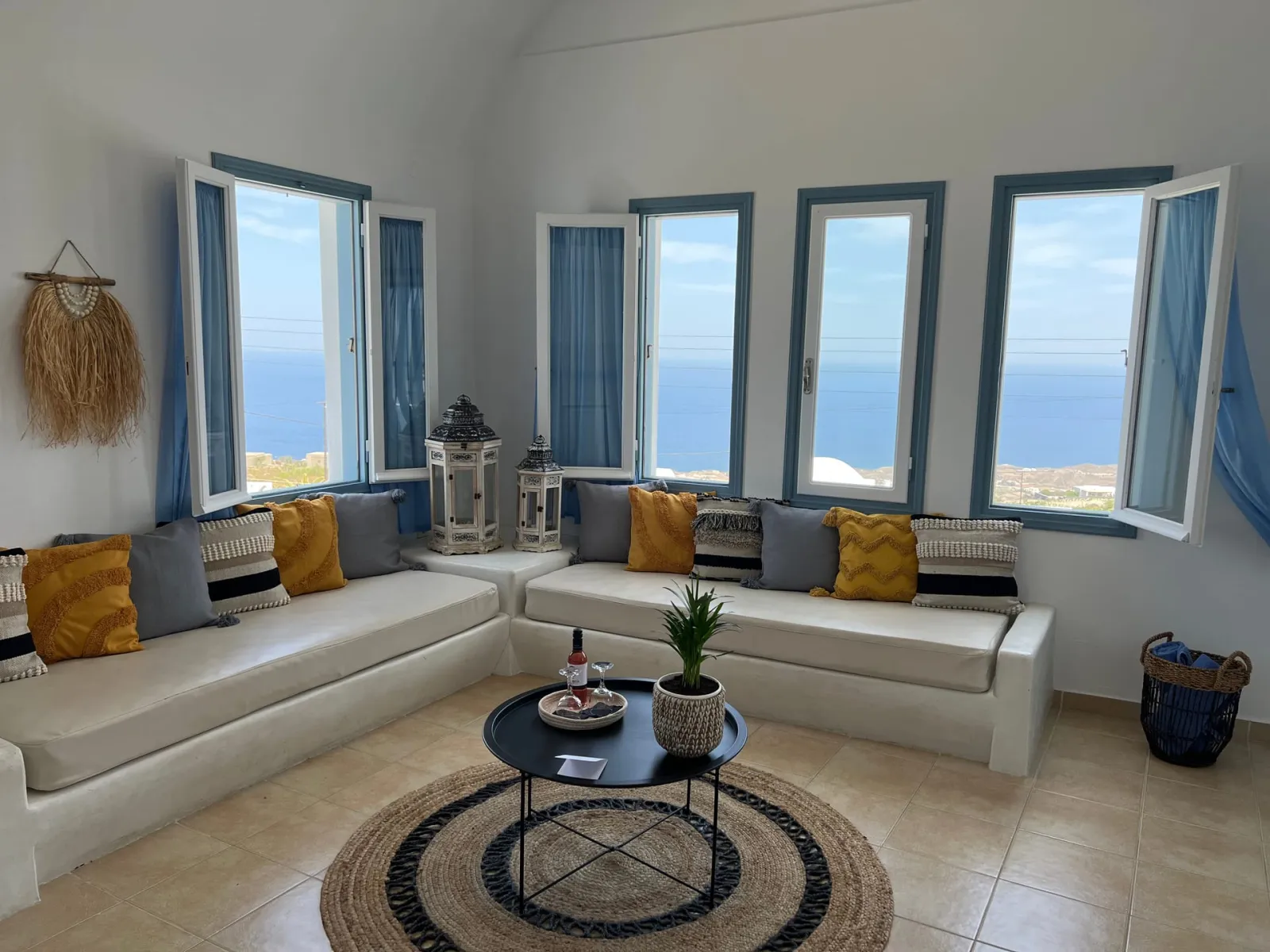 Suite Outdoor Heated Jacuzzi