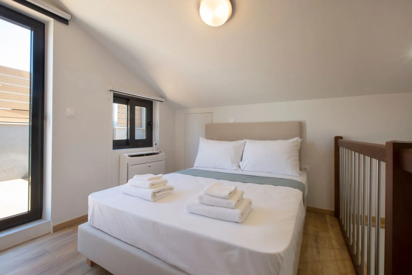 Classic Panorama Maisonette with Private Outdoor Heated Jacuzzi