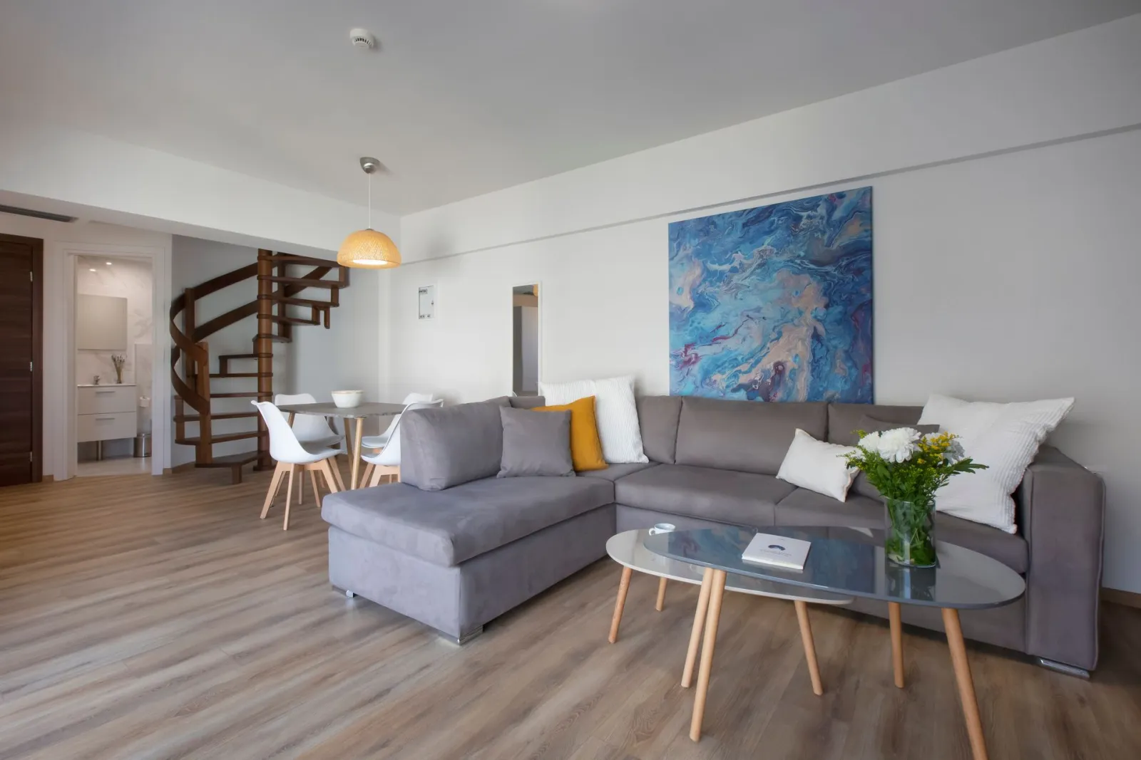 Family Panorama Maisonette with Private Outdoor Heated Jacuzzi