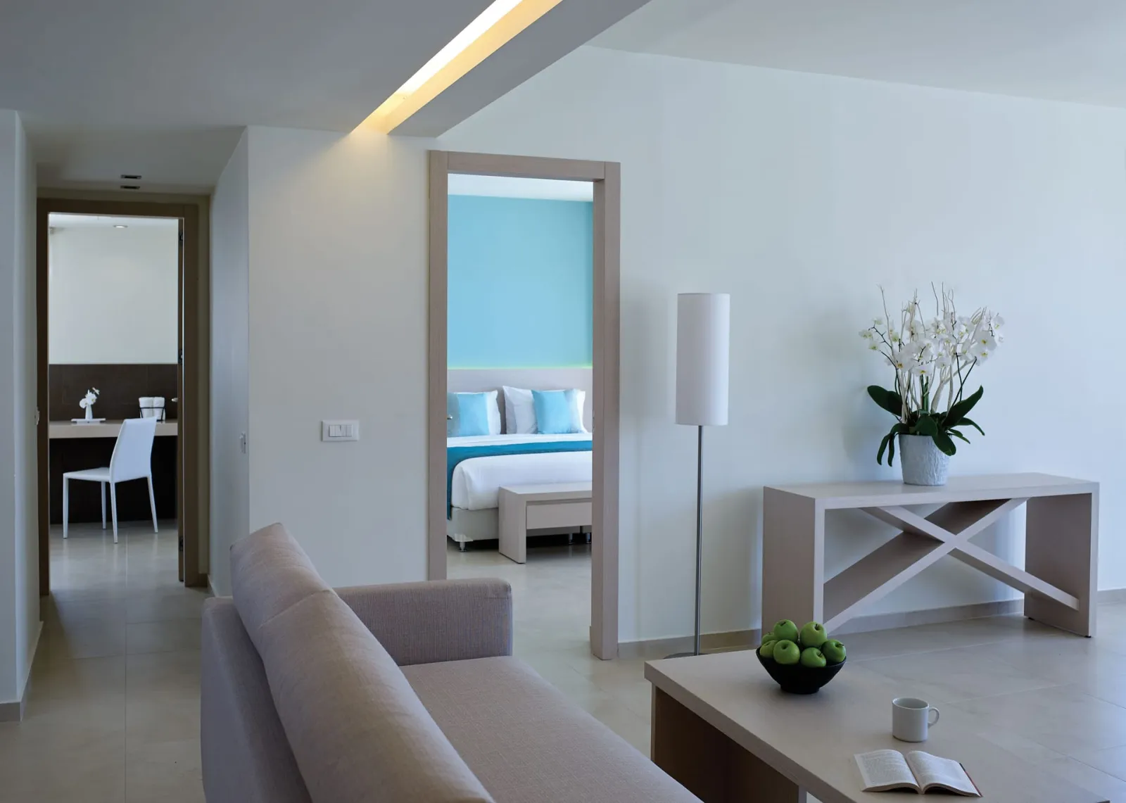 One Bedroom Suite Garden View with Sharing Pool