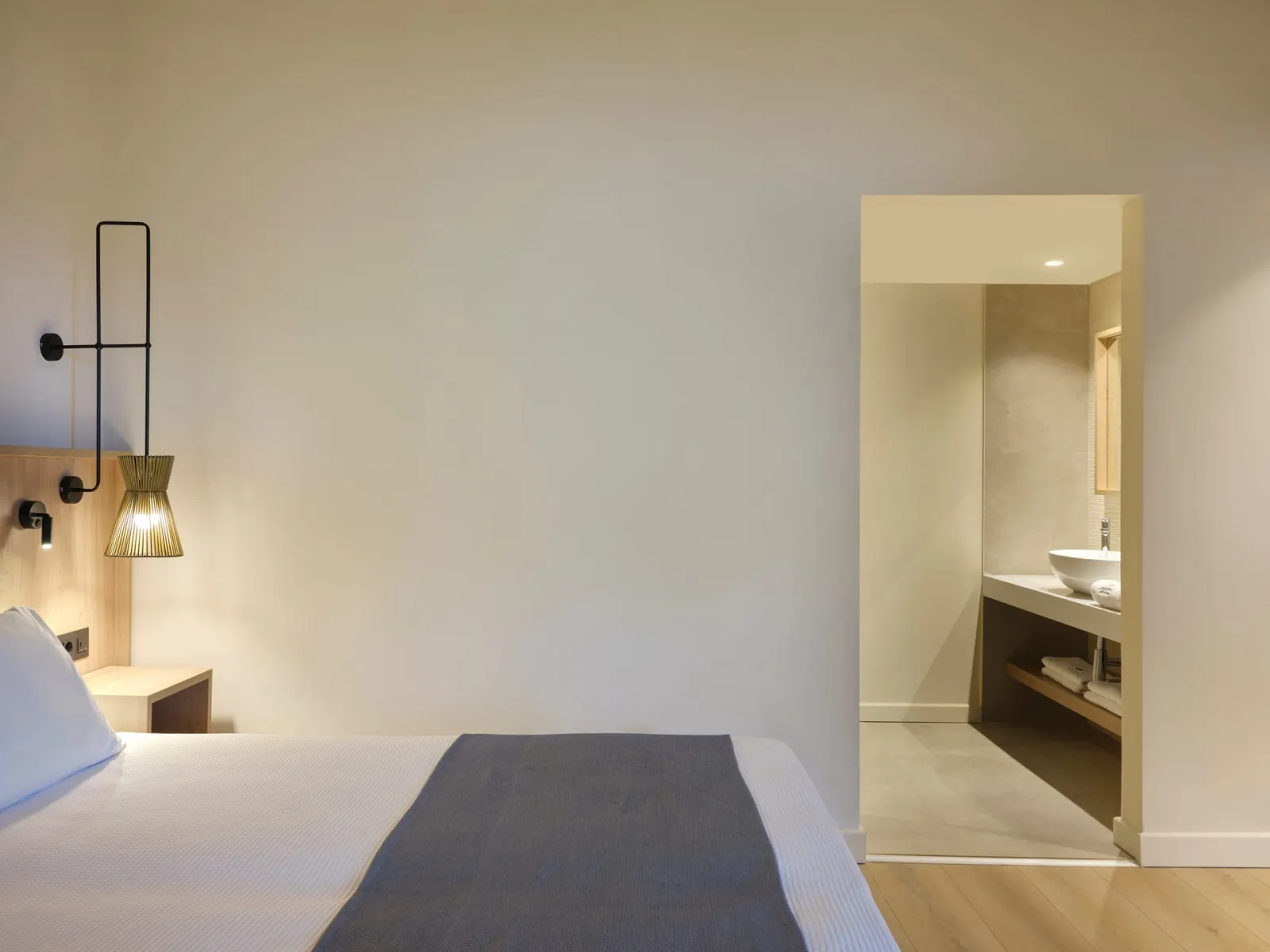 Family Suite Sea View Swim up (Open Plan)