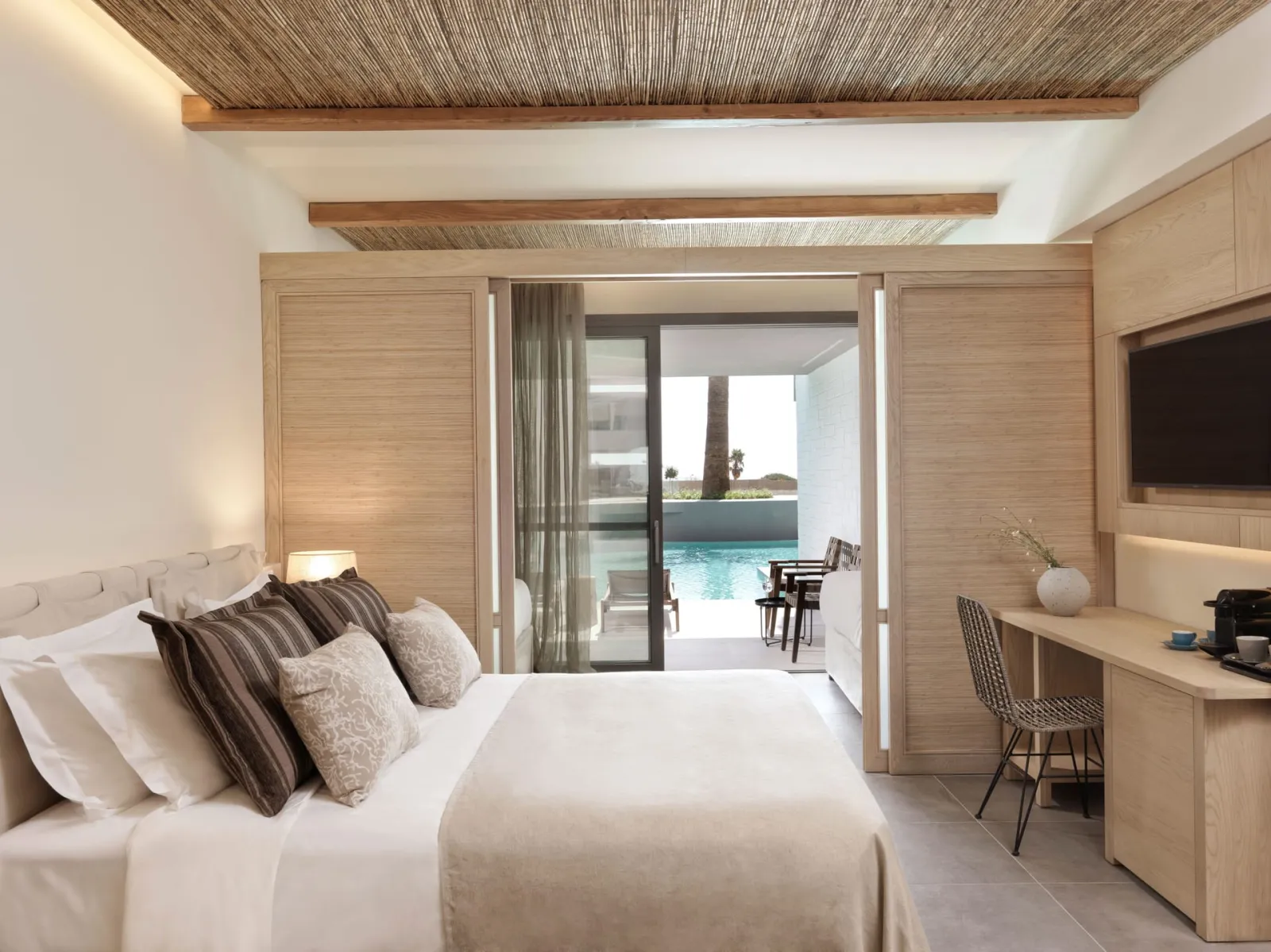 Junior Suite Swim Up Limited Sea View
