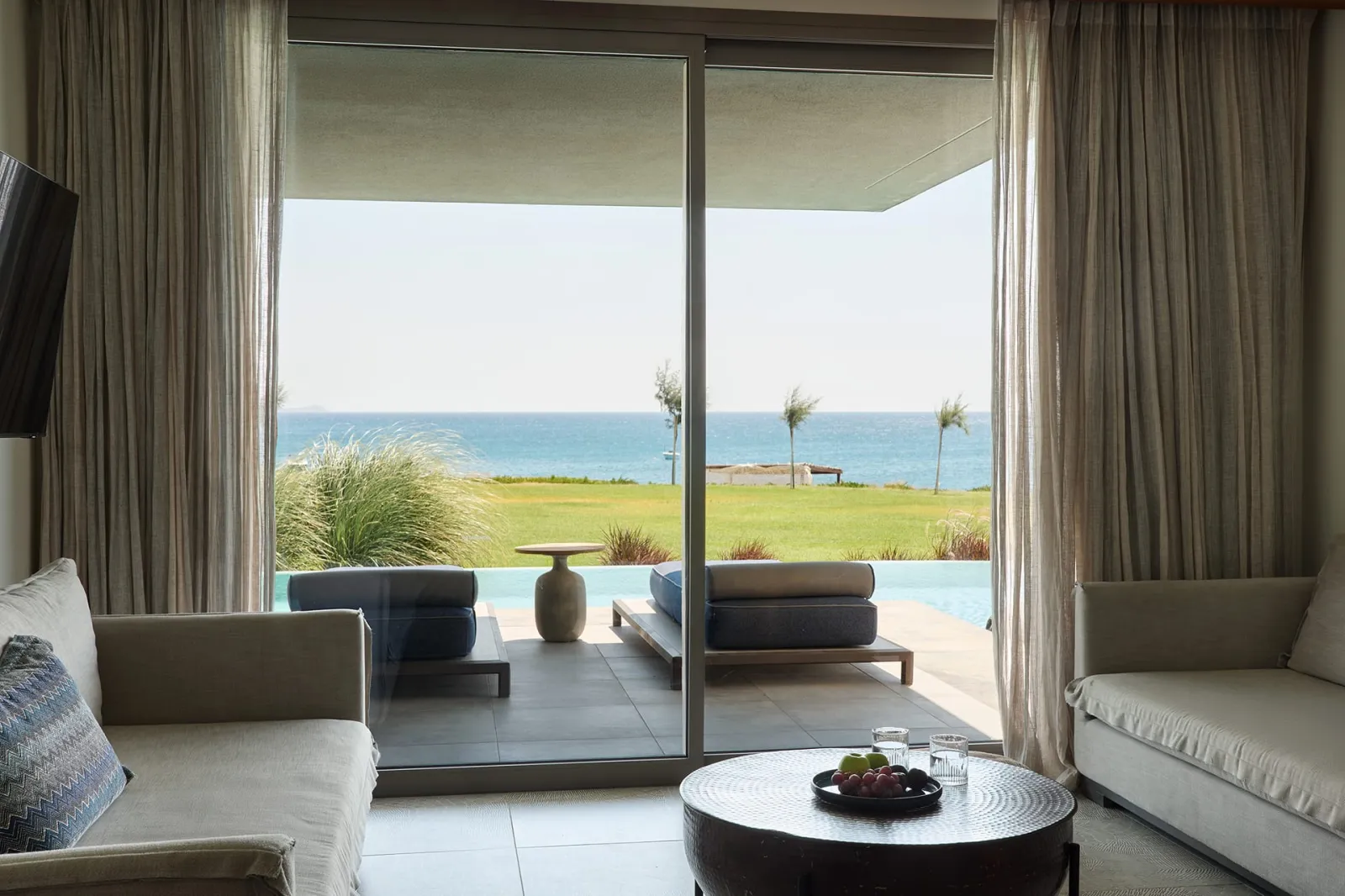 Family Beach Front Dreams Suite Private Pool Sea View
