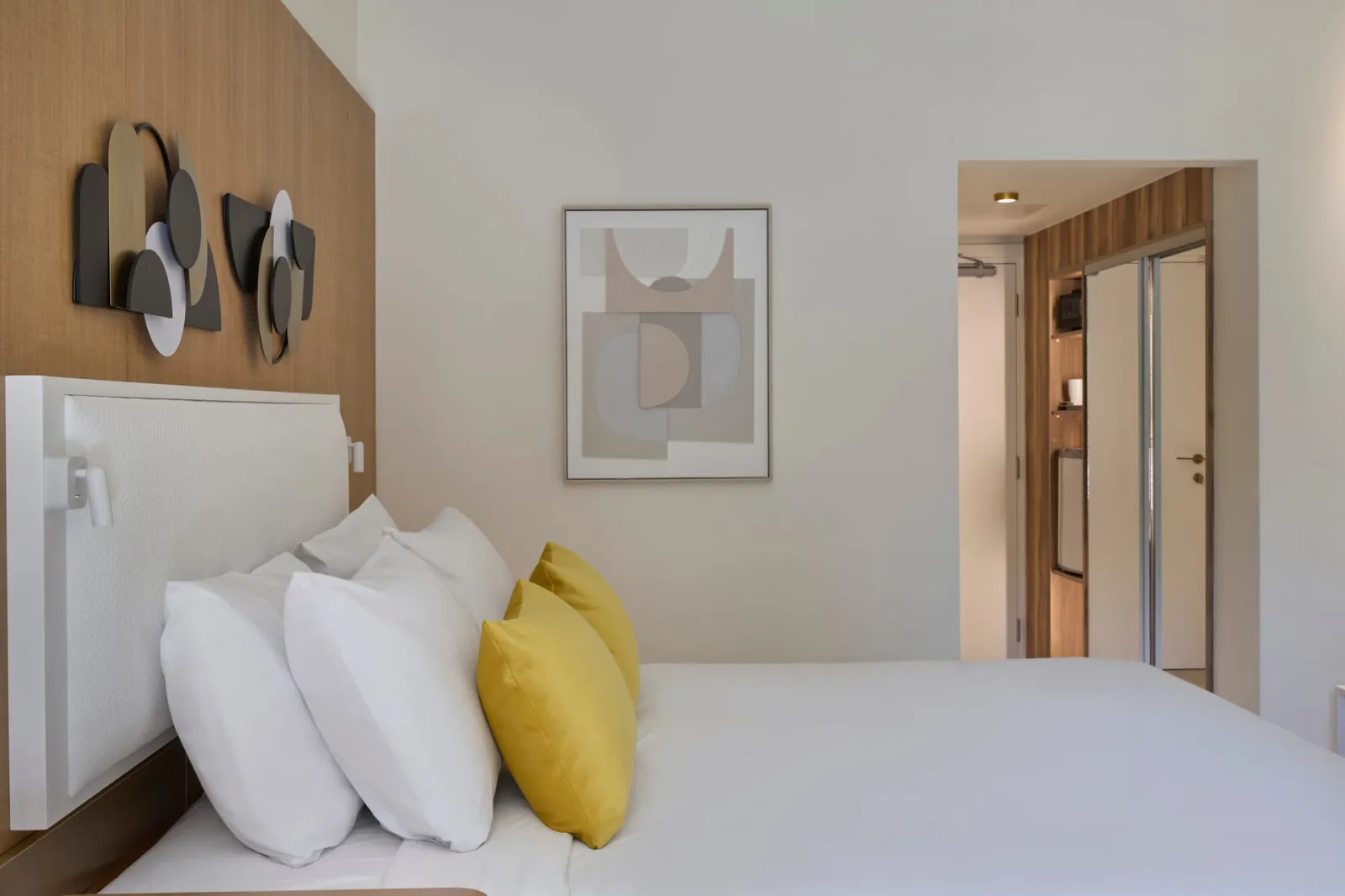 Deluxe Room Inland View