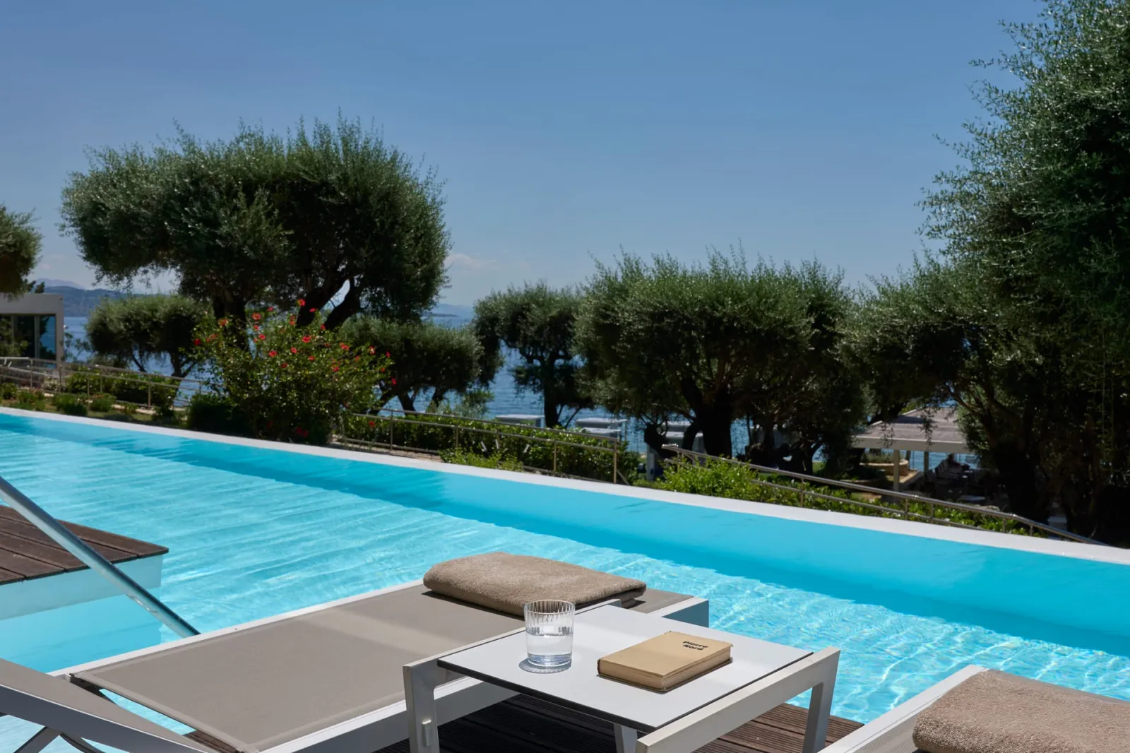 Deluxe Room Swim Up Sea View