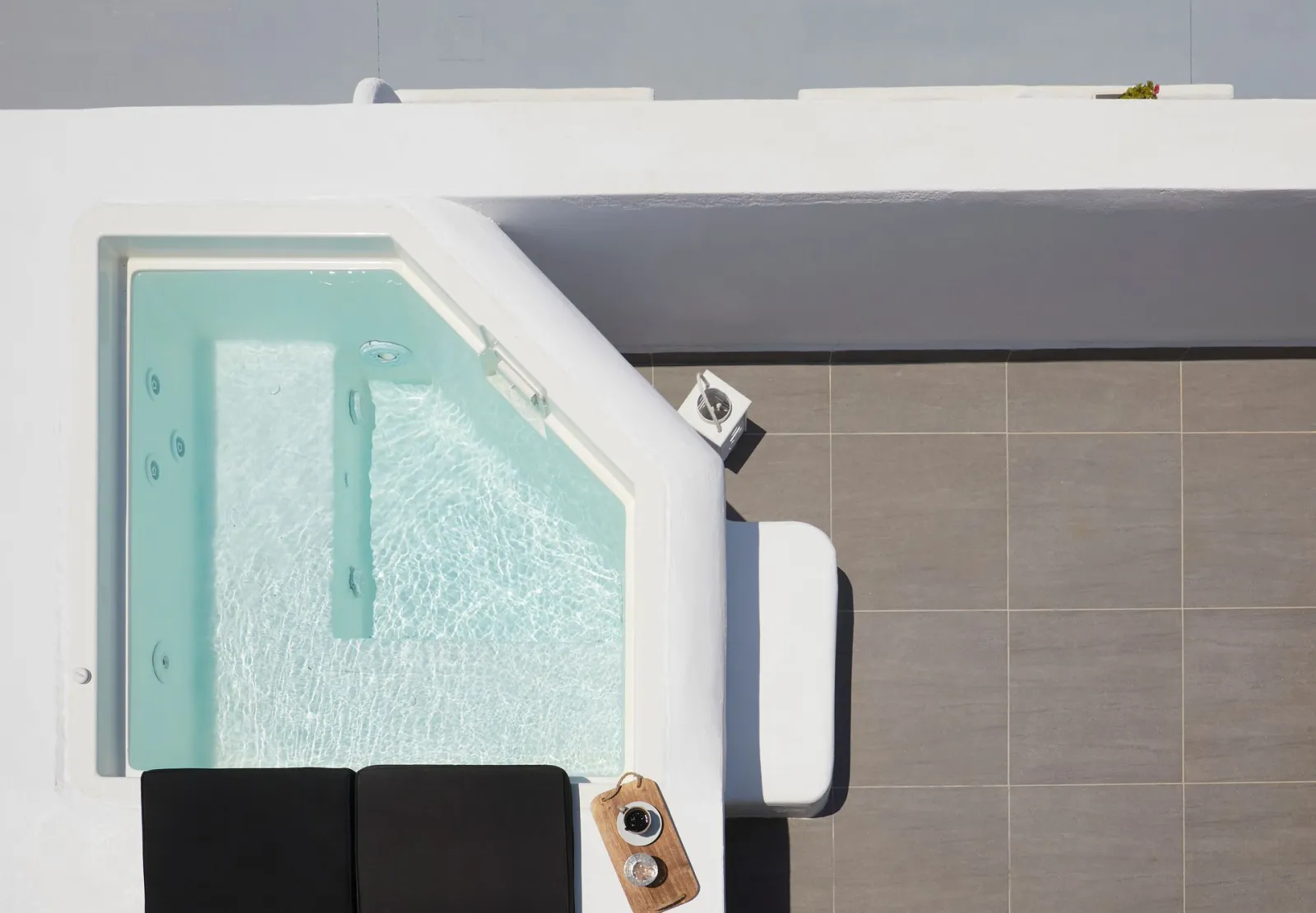 Deluxe Room with hot tub and sea view