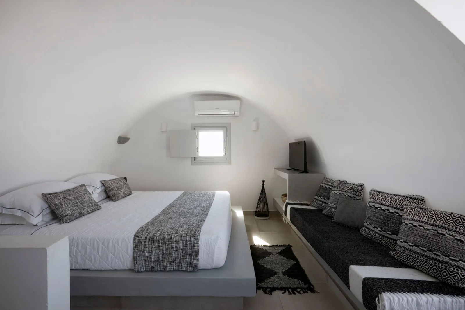 Exclusive Suite with hot tub and sea view
