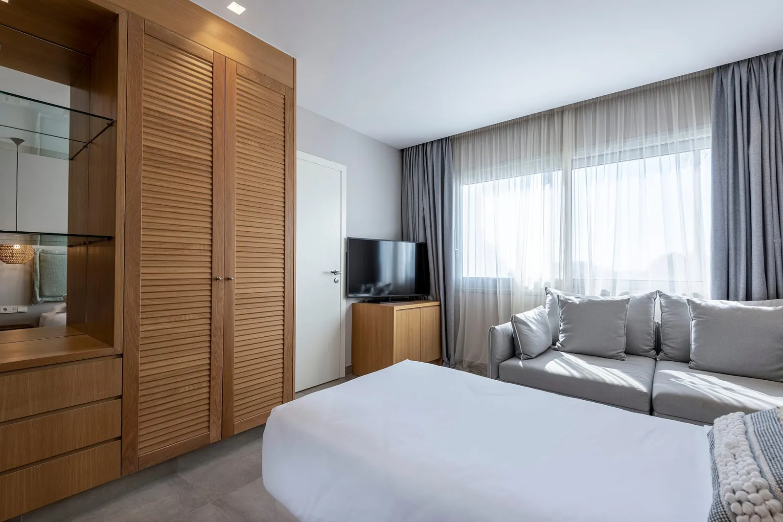 Executive Suite Garden View | Resort Area