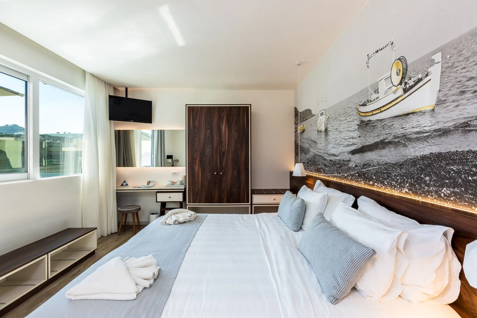 Executive Suite with Jetted Tub
