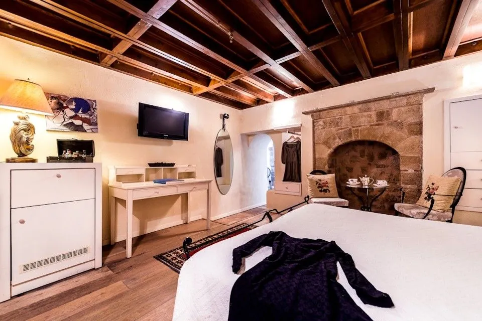 Mythos Junior Suite with Spa Tub 32m²