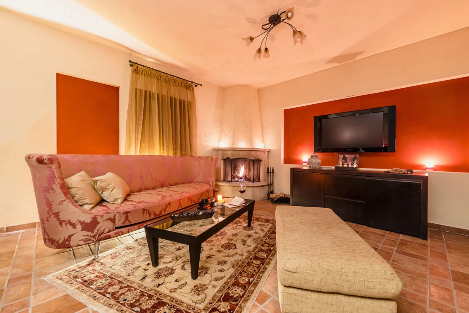 Cosmos Suite with Spa Tub 60m²