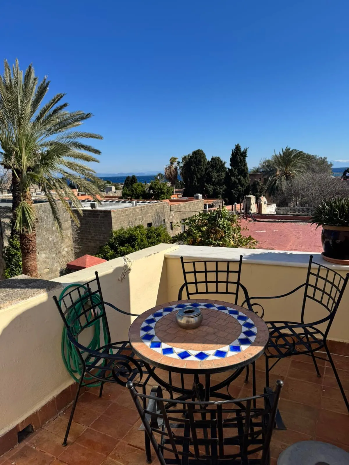 Thalassa Suite with Spa Tub &amp; Sea View 75m²