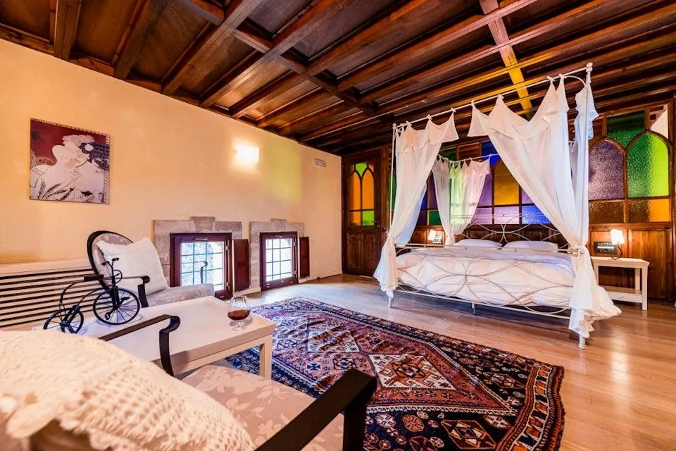 Thalassa Suite with Spa Tub & Sea View 75m²