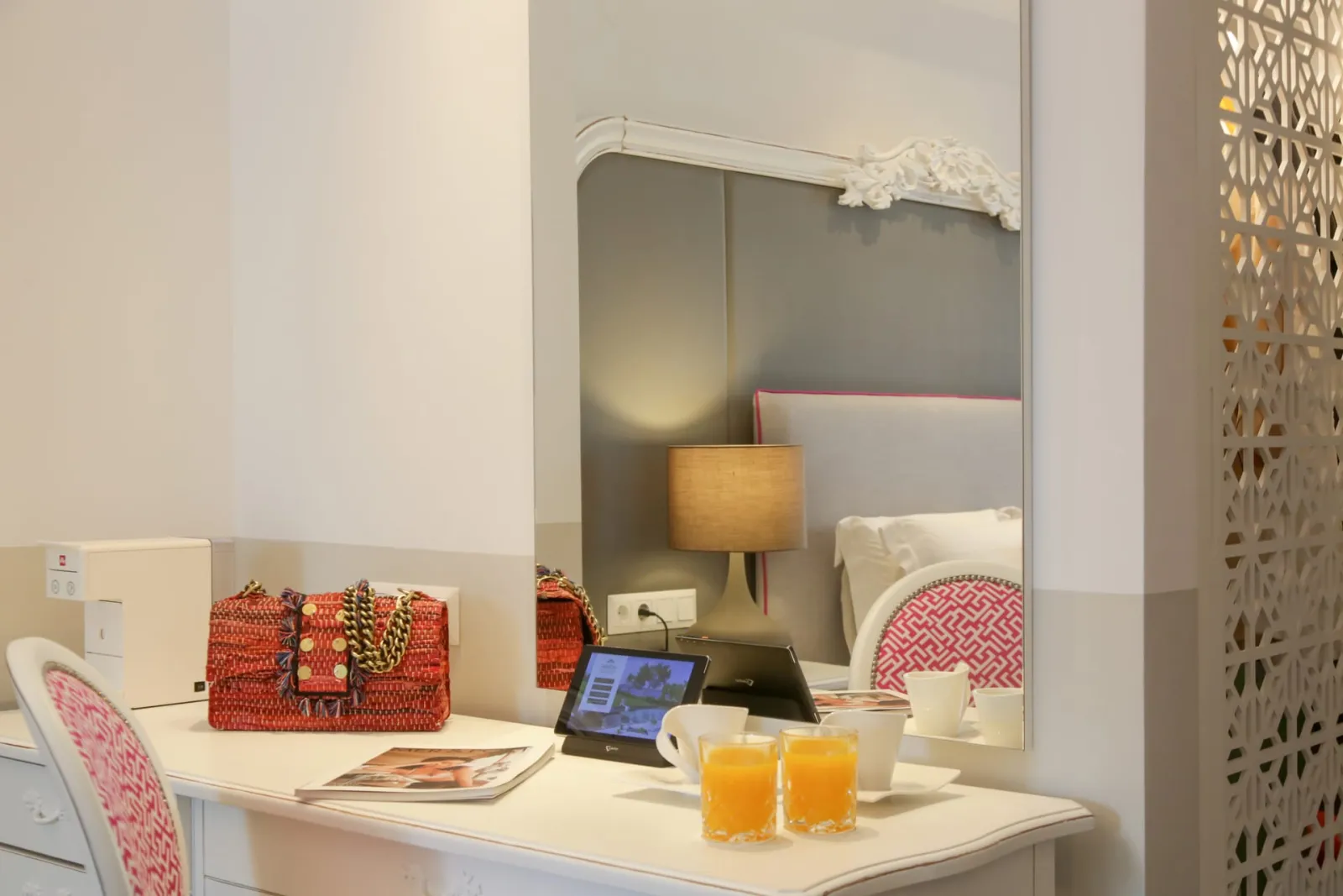 Junior Suite with Private Pool - 2 adults 1 child - 35 s.m